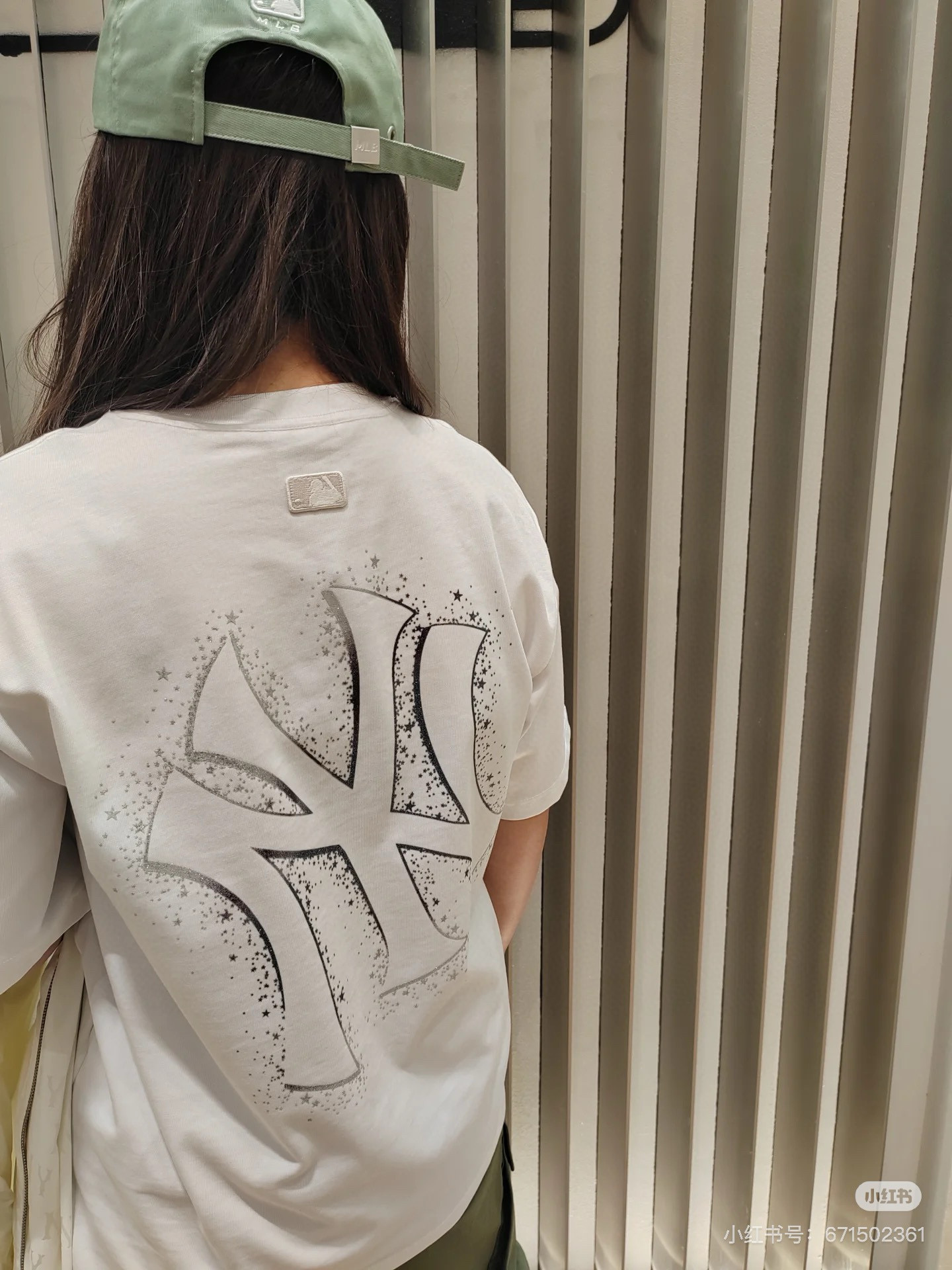 Modern MLB Short Sleeve T-shirt Collection for Summer: Comfortable, Stylish, and Durable - 图片 2