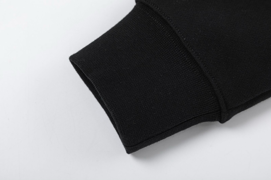 AMIRI 7170#貼布絵刺繍ロゴ Tシャツ