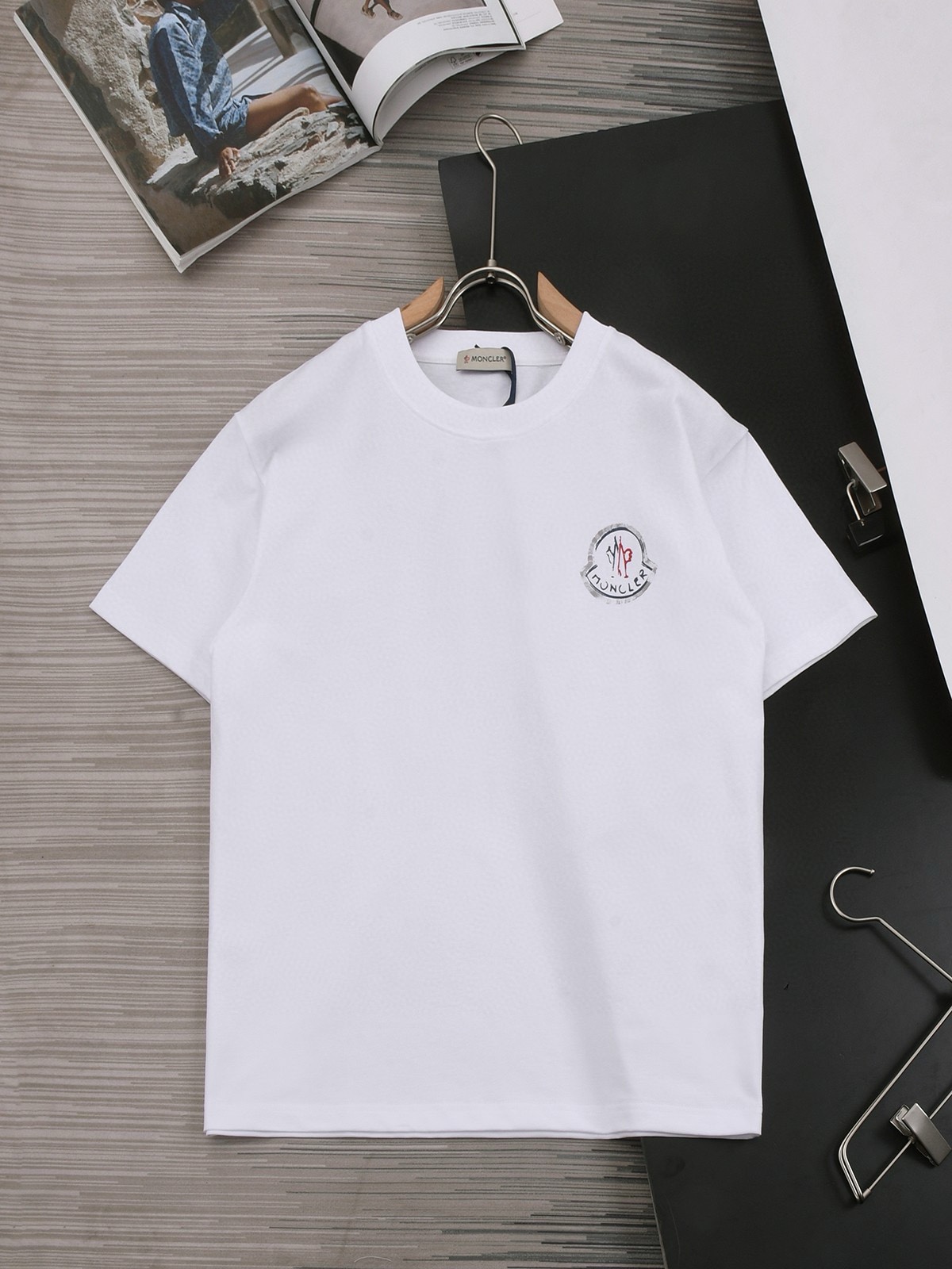 MONCLER selección de tejido personalizado de 280 gramos, calidad superior, técnica de serigrafía fina y pintura a mano,…