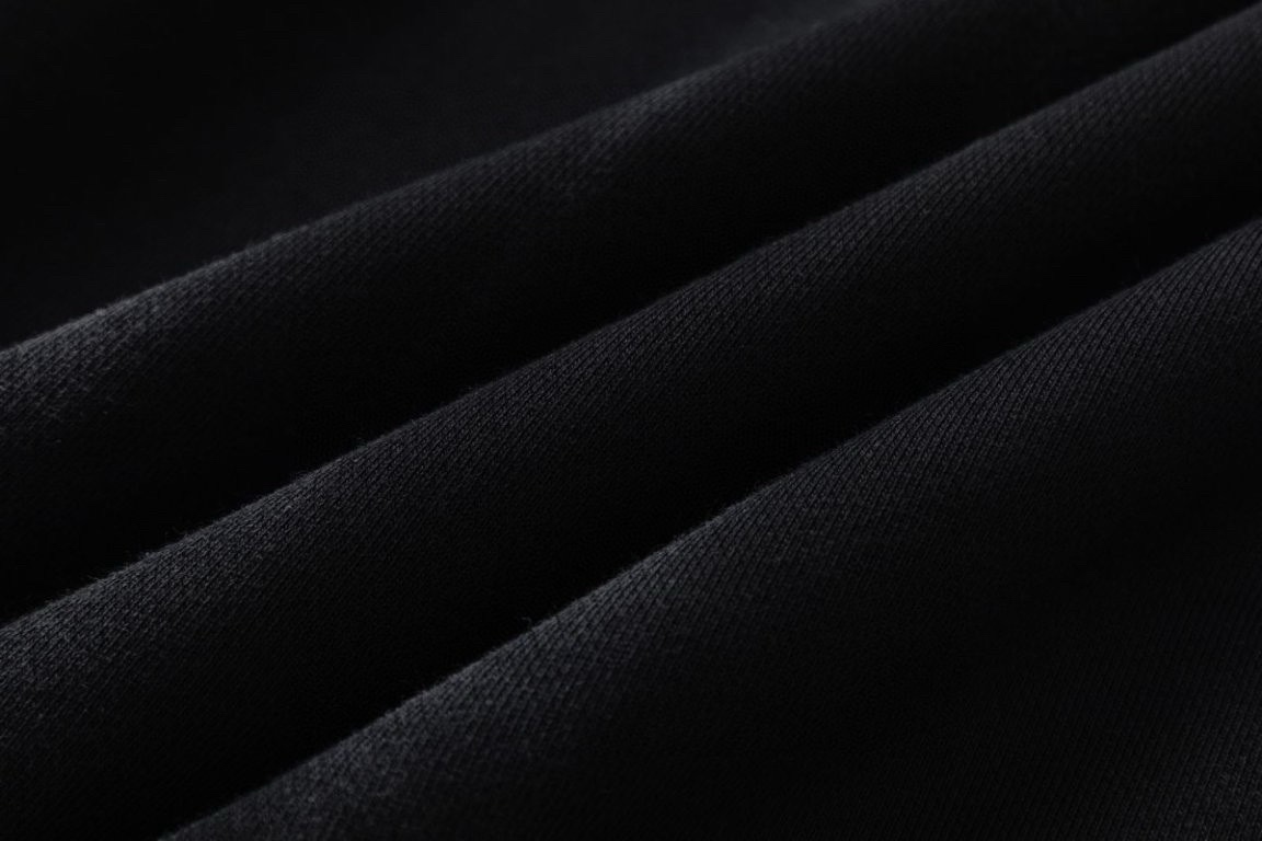 AMIRIクラシックロゴ刺繍Tシャツ 男女兼用