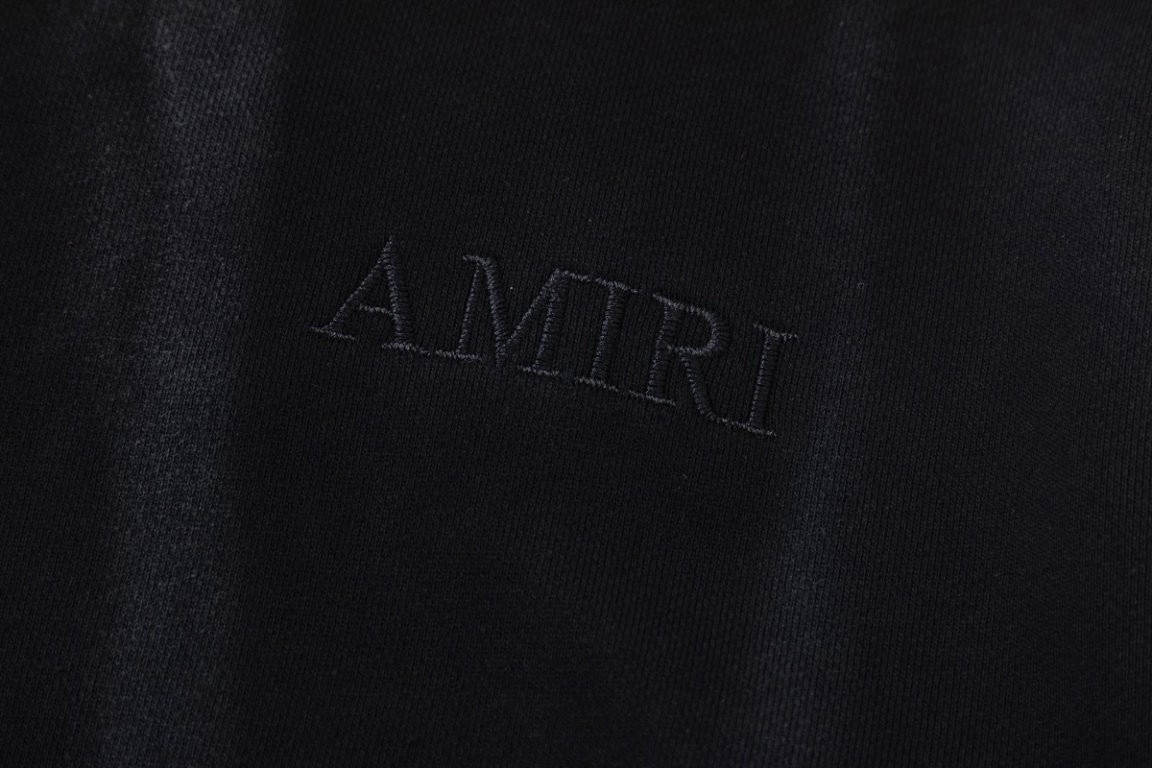 AMIRIクラシックロゴ刺繍Tシャツ 男女兼用
