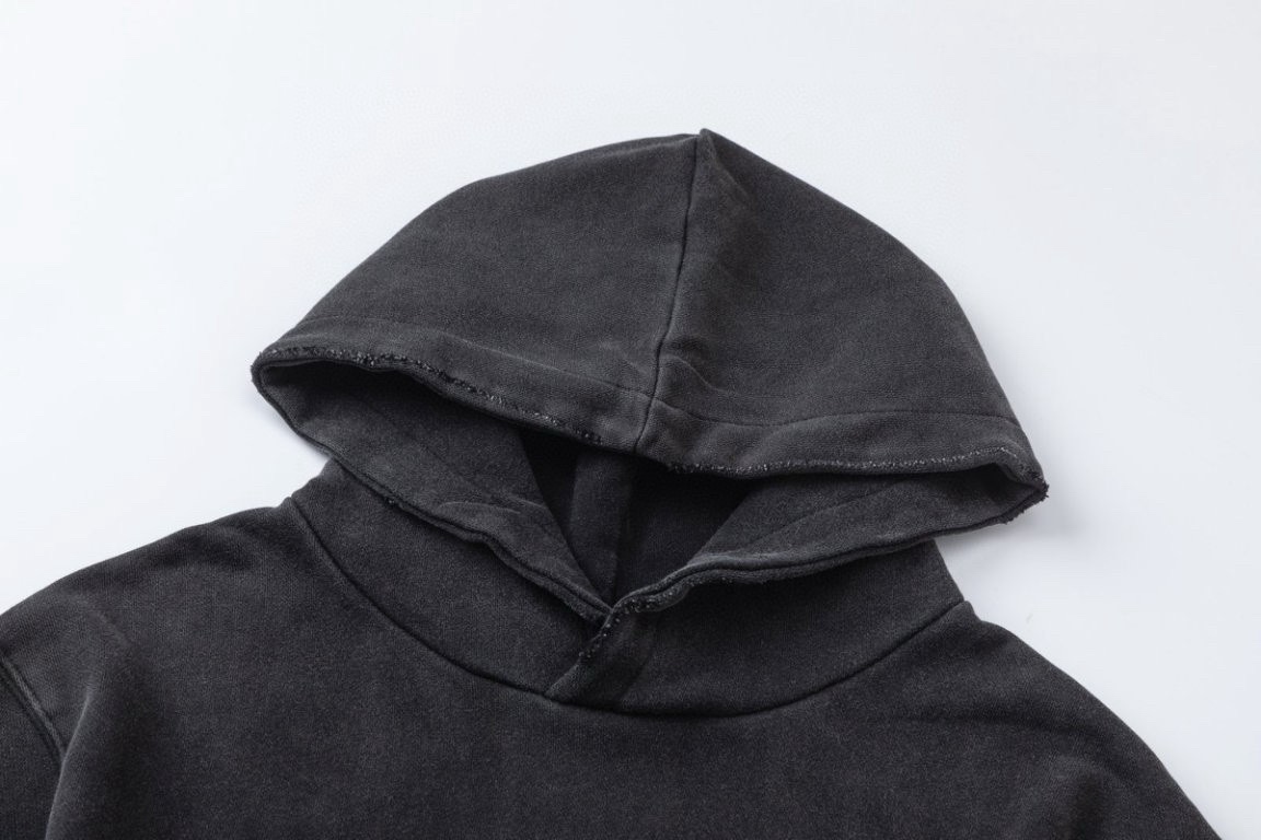 AMIRIクラシックダメージデニムジャケット - 男女共用480g重さ