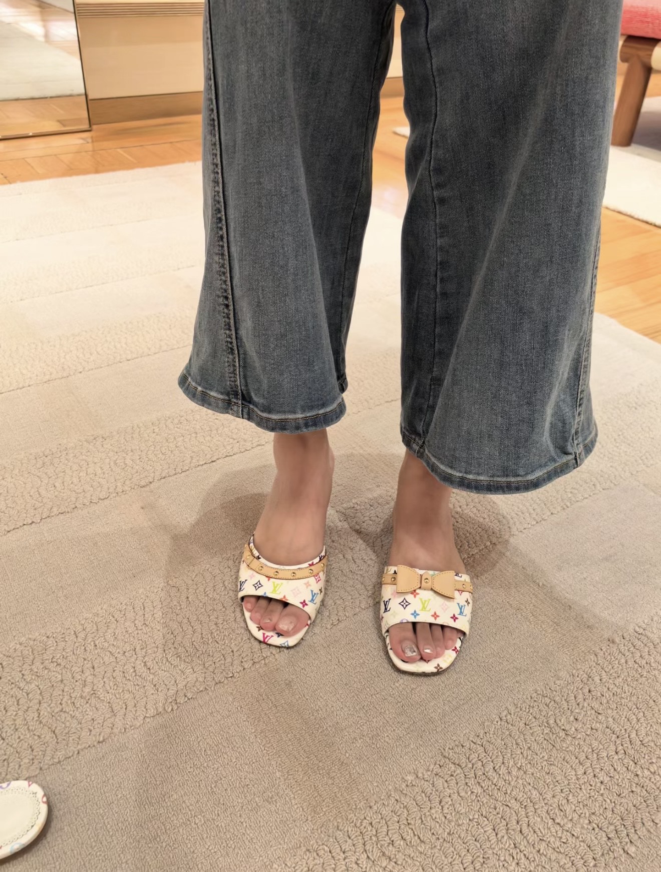 NO:238145,Demonstration: Three-color flat sole beautiful, slippers, slippers19860909示范 三彩平底美美哒,拖鞋,slippers,Women's Shoes