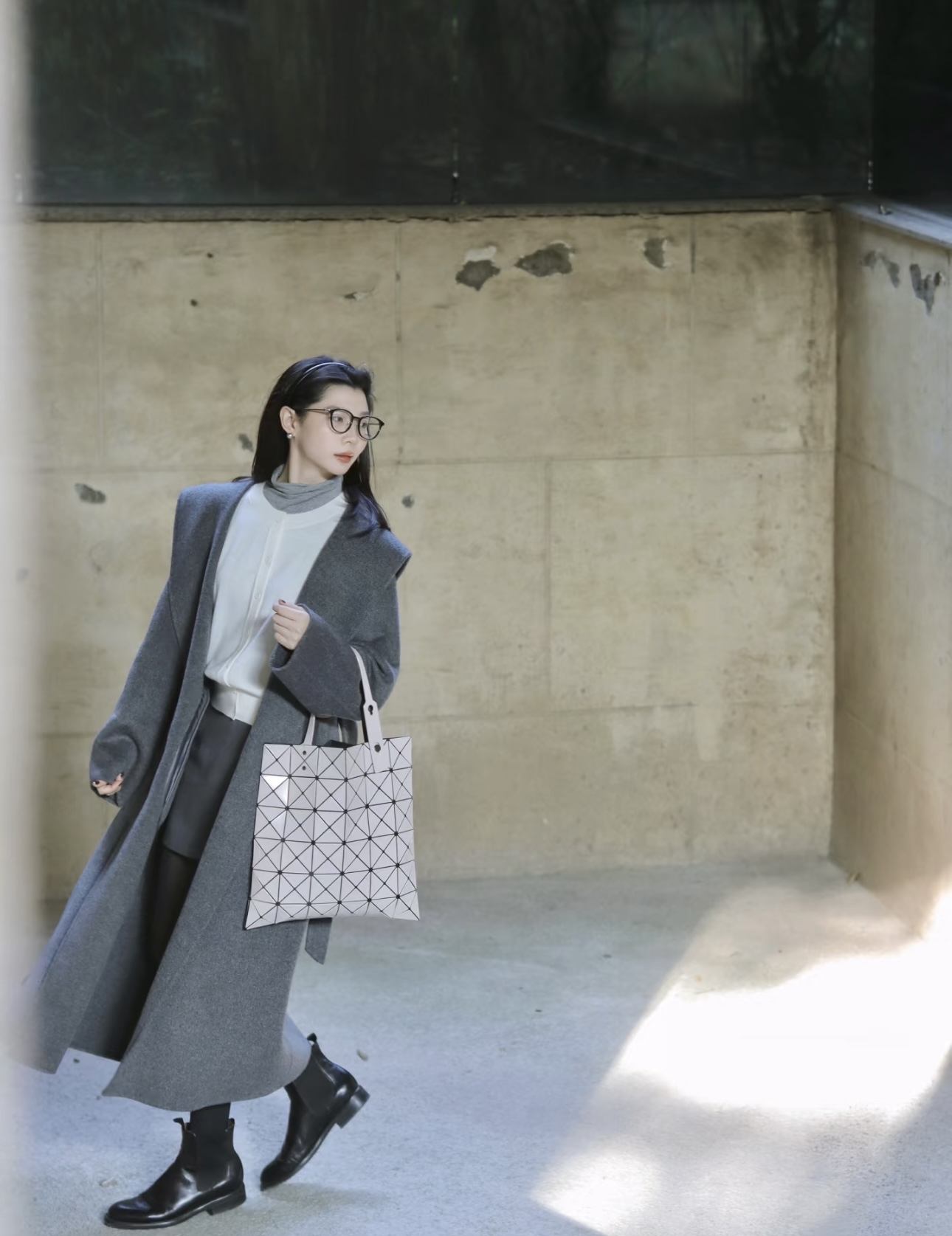 Issey Miyake Geometric Tote Bag - Stylish and Functional Design