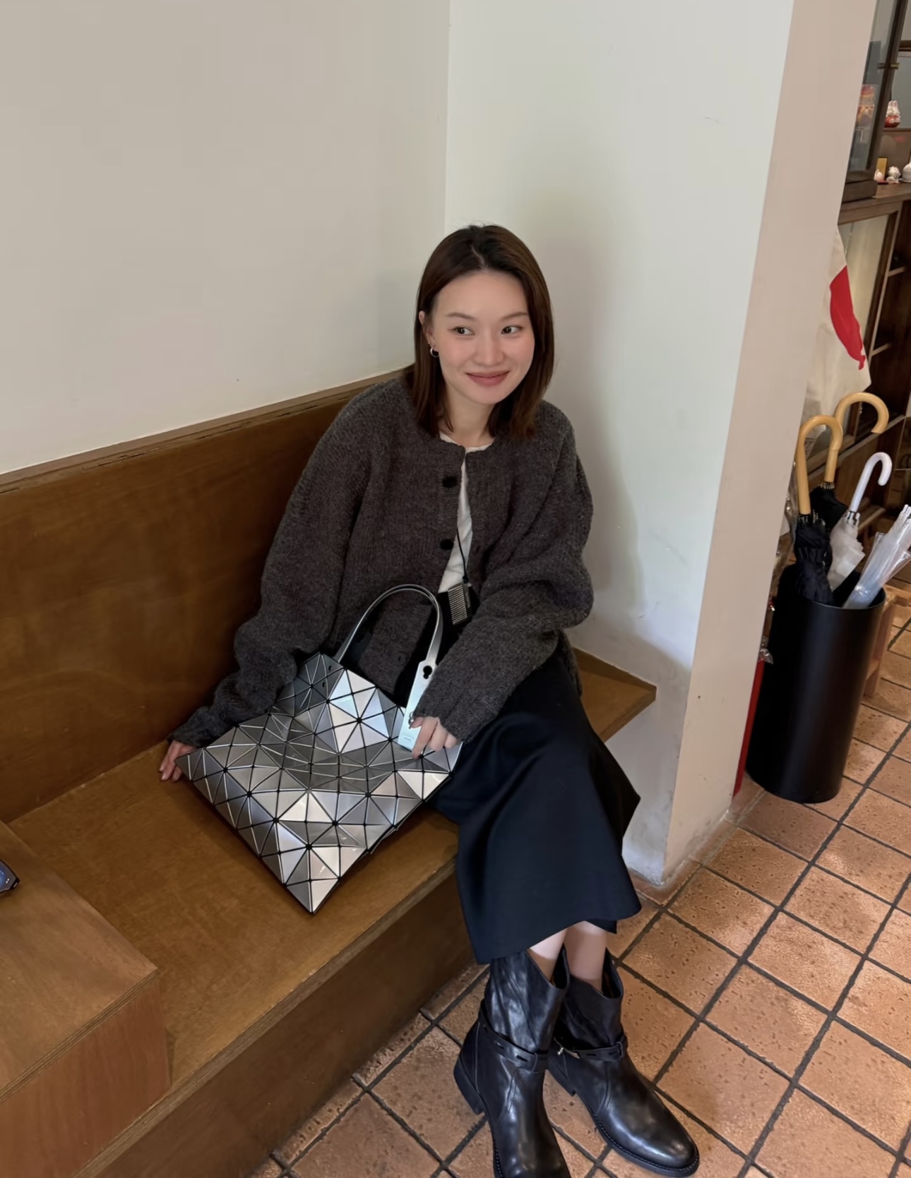 Issey Miyake Bao Bao Bag, Lightweight and Spacious Tote Bag for Women 3 i1733307050 3041 3