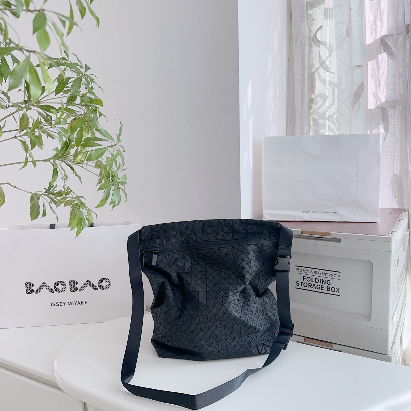 Issey Miyake Bao Bao Matte Crossbody Bag, Lightweight Commuter Tote 3 i1742714497591 9920 0 1