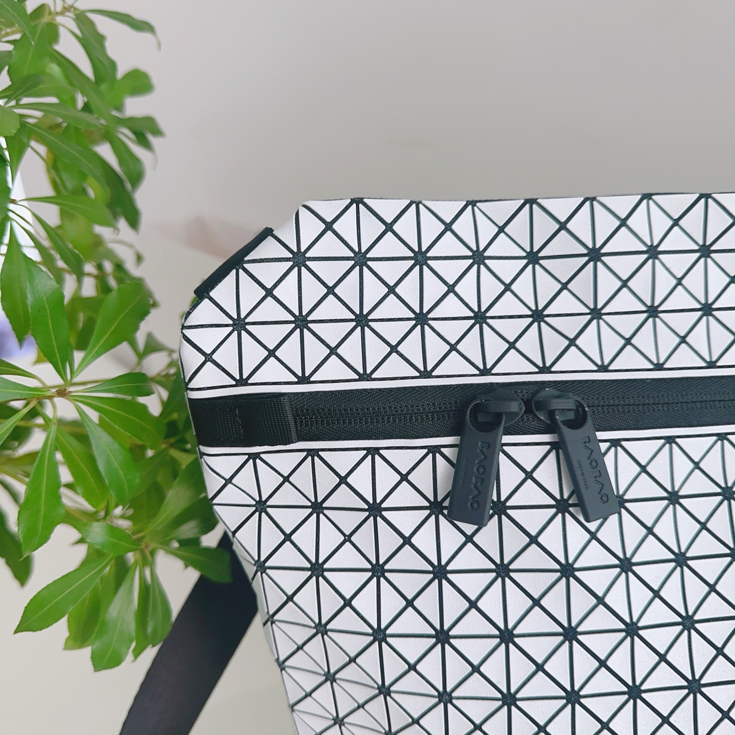 Issey Miyake Bao Bao Matte Crossbody Bag - Versatile & Lightweight 6 i1742715558918 7456 0 3