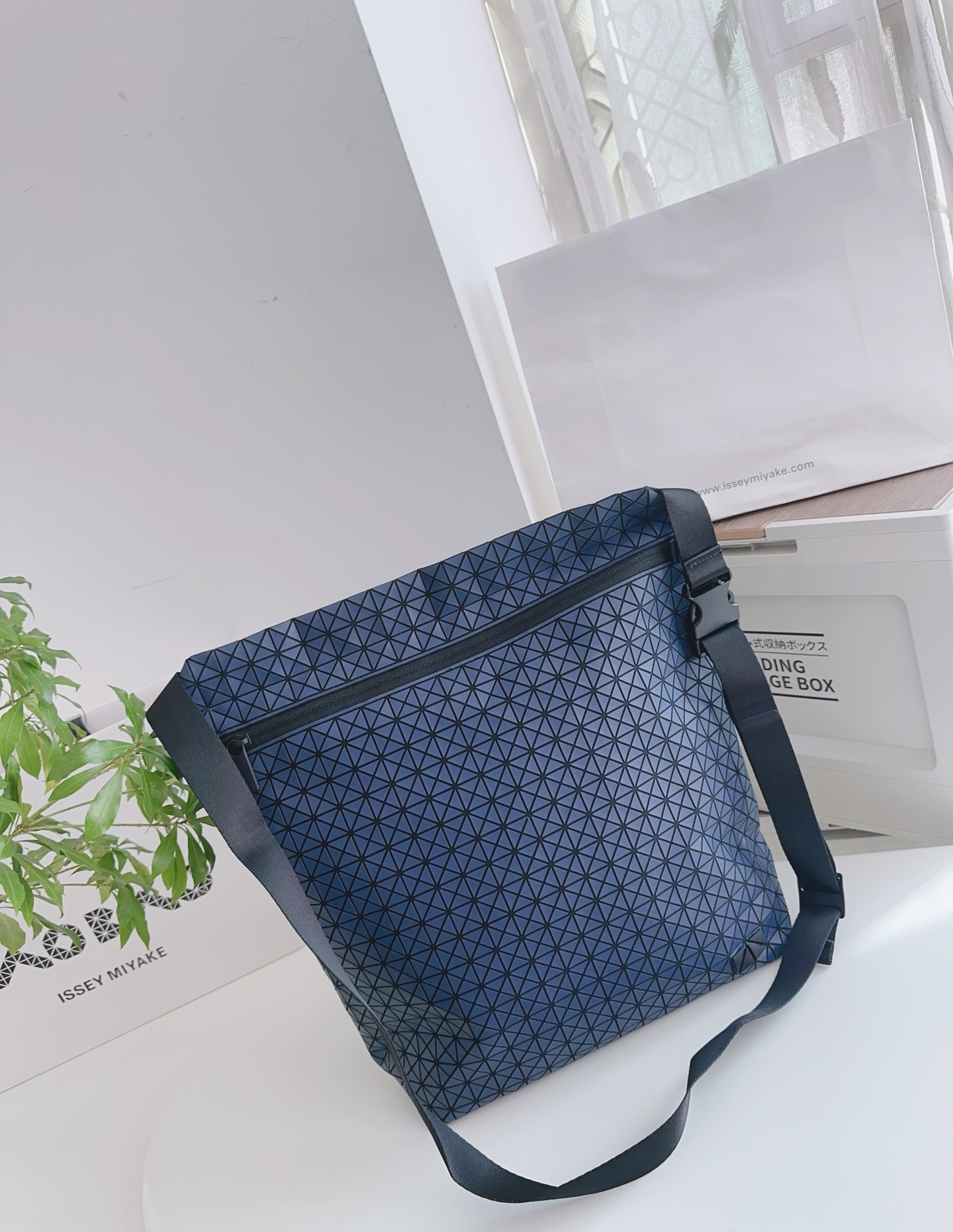 Issey Miyake Bao Bao Matte Blue Crossbody Bag - Lightweight & Stylish Tote 4 i1742715874983 4298 0 1