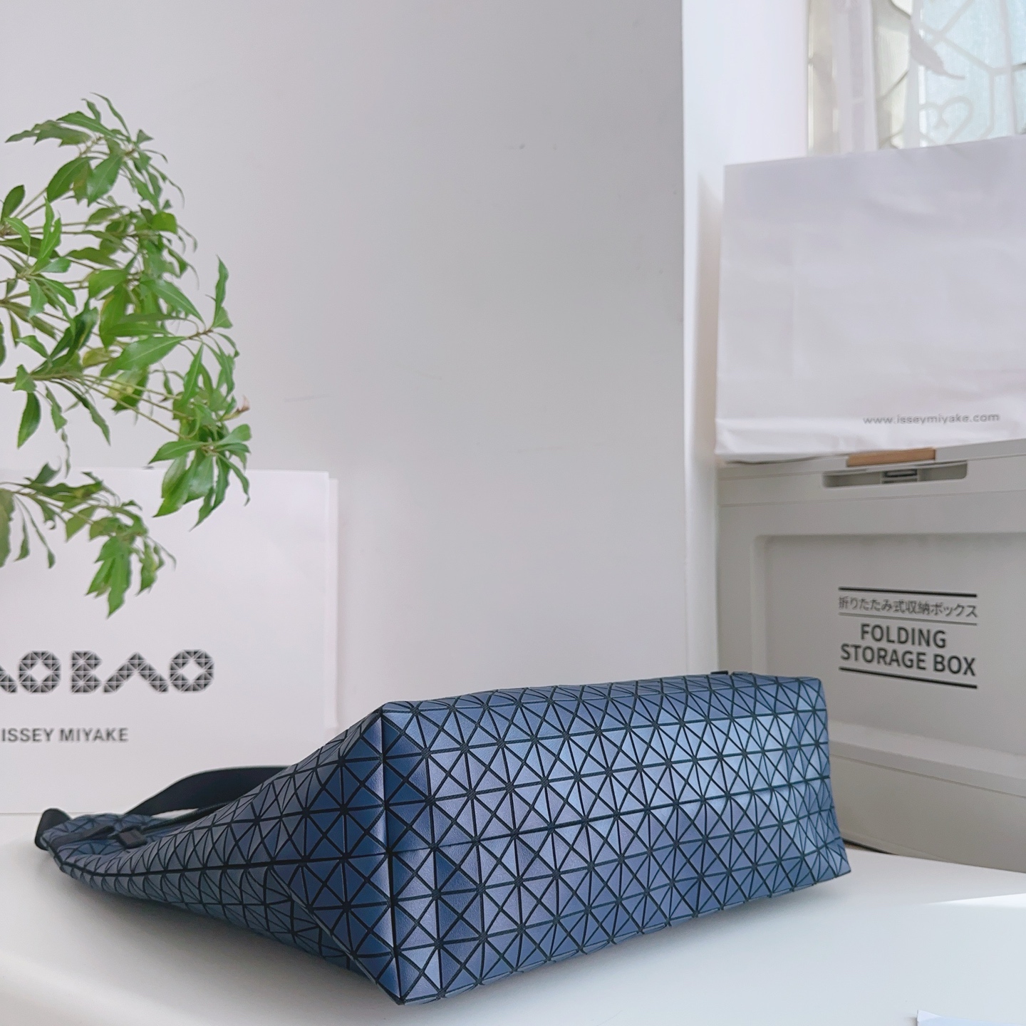 Issey Miyake Bao Bao Matte Blue Crossbody Bag - Lightweight & Stylish Tote 8 i1742715875546 824 0 5
