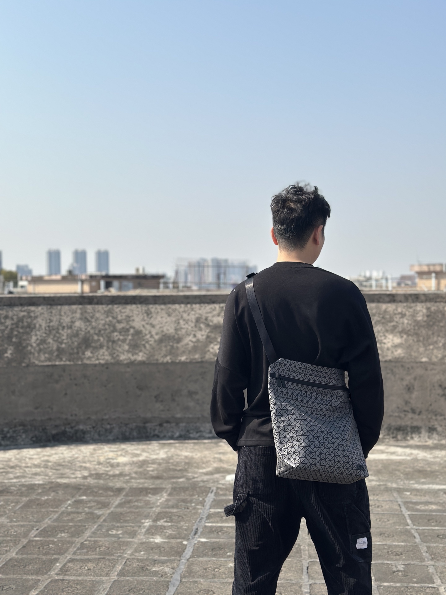 Issey Miyake Men's Matte Crossbody Bag, Lightweight Commuter Bag - Dark Gray 2 i1742718373455 9592 0 8