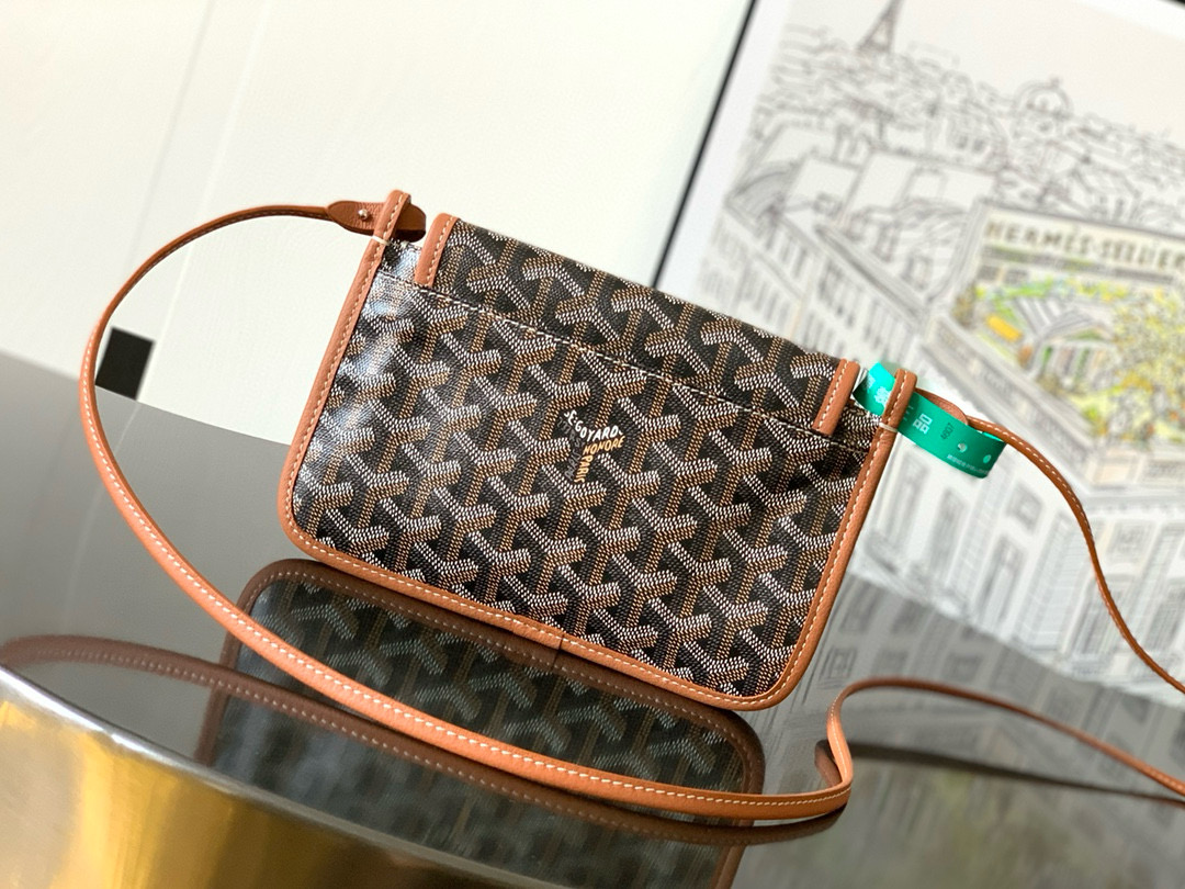 Goyard Plumet Shoulder Bag Black Brown, Iconic Design, Compact Size 20.5X2.5x14 cm 5 i1746609984174 7380 0 3
