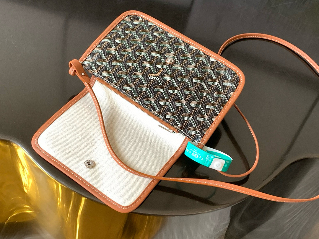 Goyard Plumet Shoulder Bag Black Brown, Iconic Design, Compact Size 20.5X2.5x14 cm 8 i1746609984668 3189 0 6