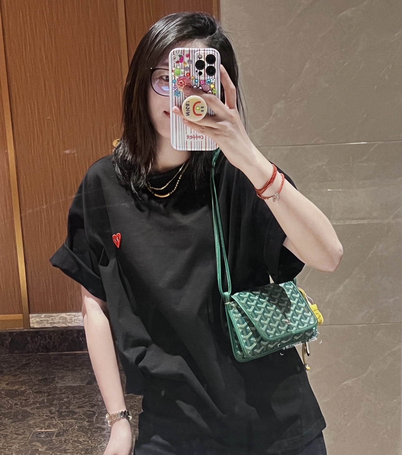 Goyard Envelope Bag: Lightweight, Compact, and Stylish Crossbody Bag 7 i1748853476100 1014 0 6