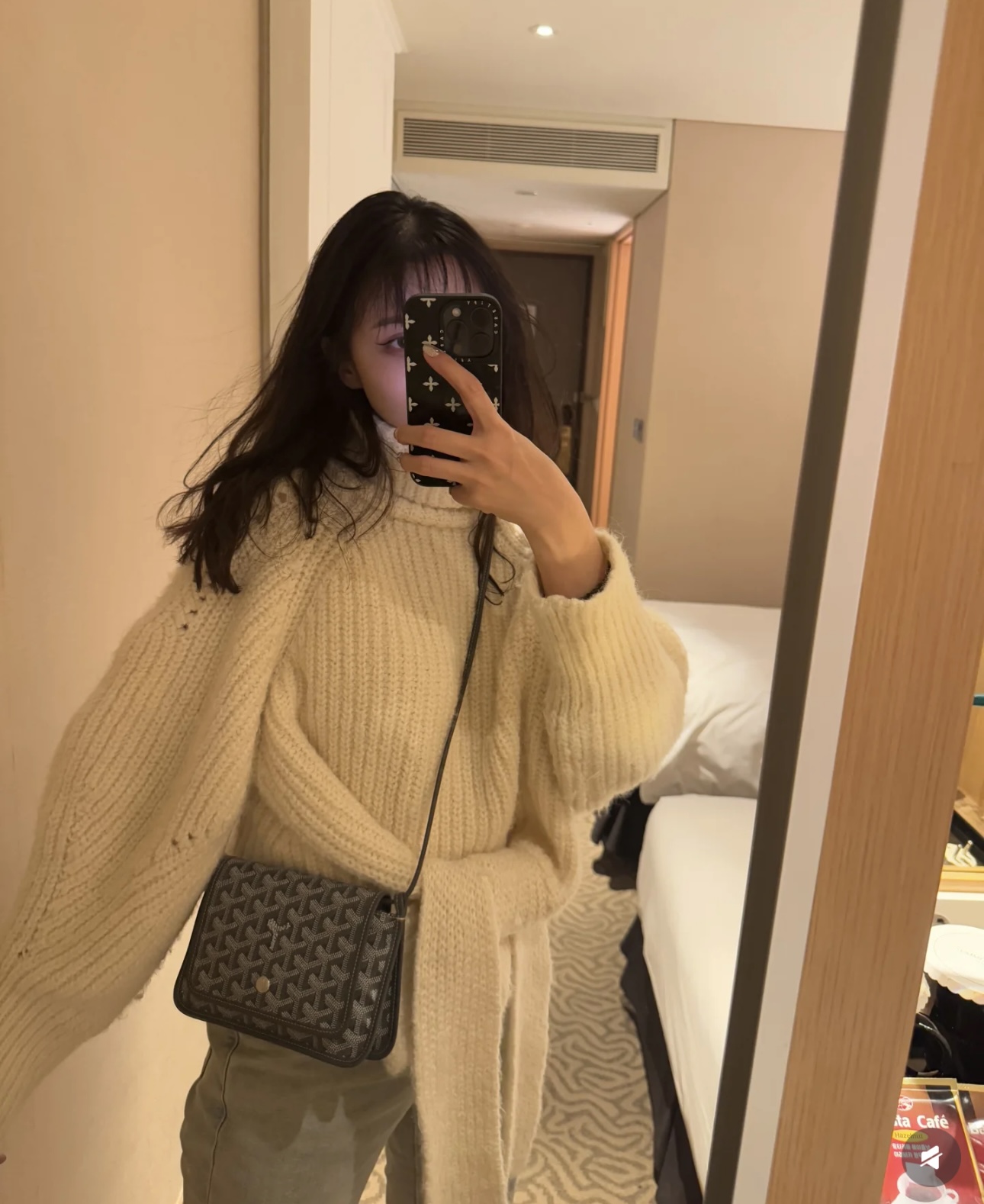 Goyard Envelope Bag: Compact & Chic Crossbody for Everyday Essentials 9 i1748854680257 3777 0 8