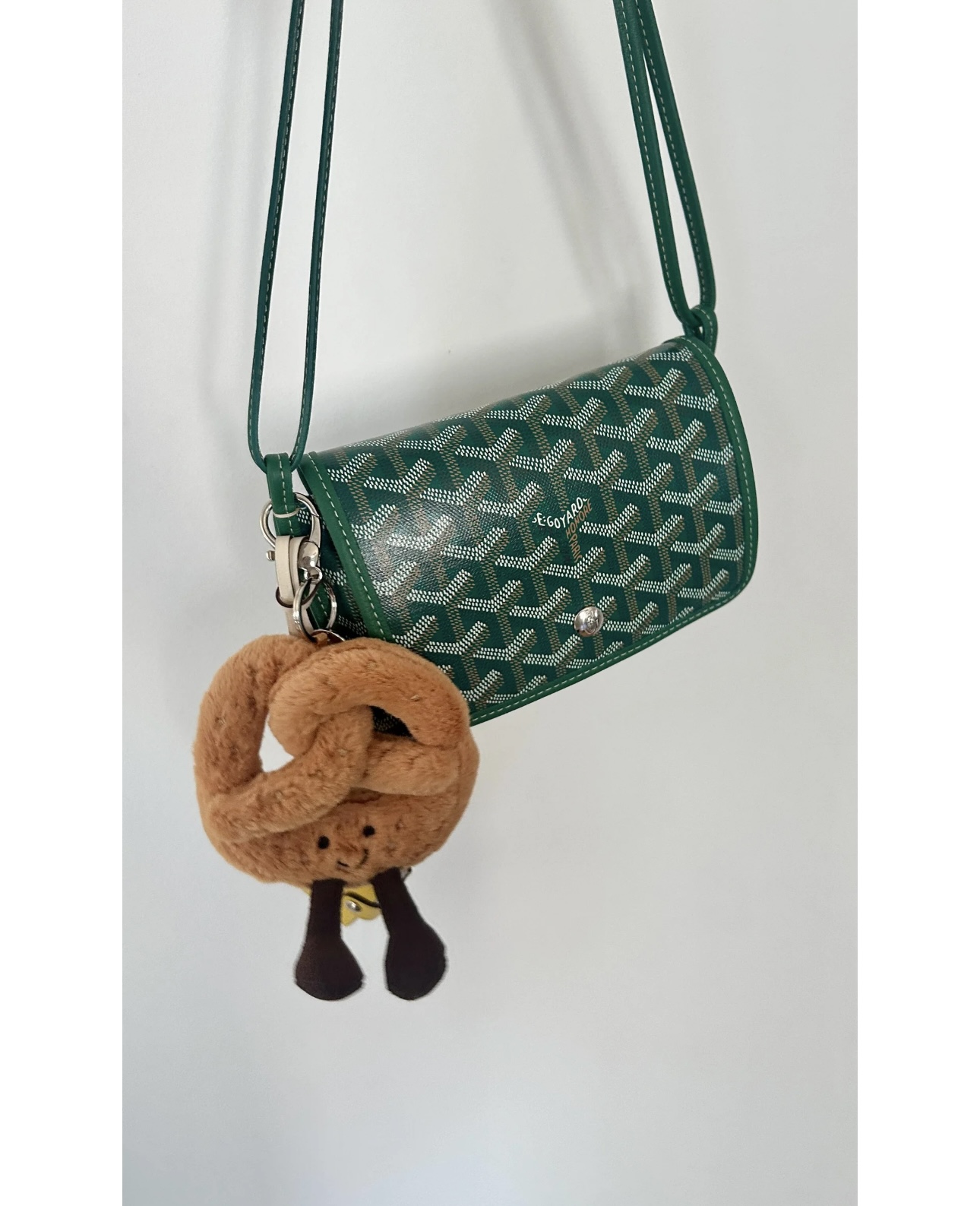 Goyard Envelope Bag: Compact & Chic Crossbody for Everyday Essentials 4 i1748854680261 8572 0 3