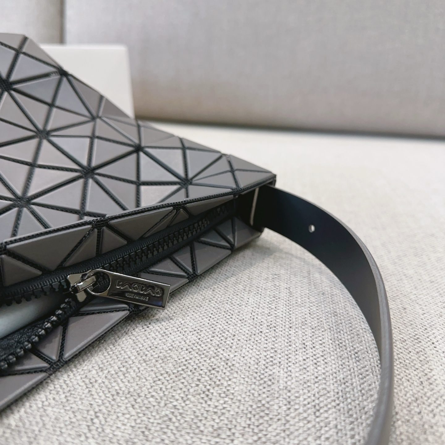 Issey Miyake Limited Edition Valley Ballet Bag Hobo Handbag, Grey 7 i1756620736297 1515 0 5