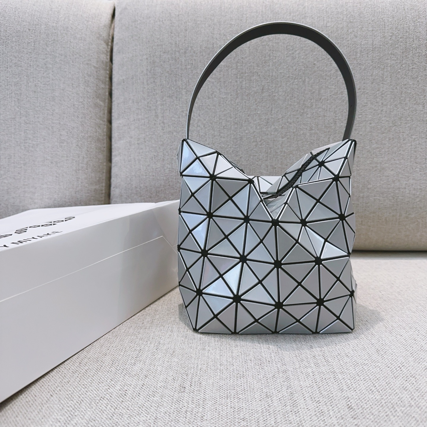 Issey Miyake July Limited Edition Valley Ballet Bag - Stylish Hobo Handbag 3 i1756621322296 2297 0 0