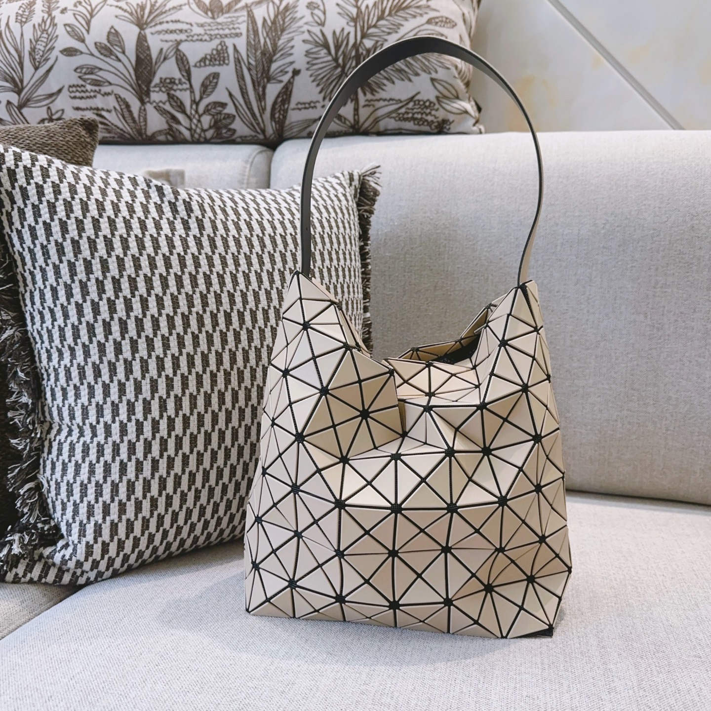 Issey Miyake Limited Edition Valley Ballet Bag - Matte Apricot Hobo Handbag 4 i1756625723983 4948 0 2