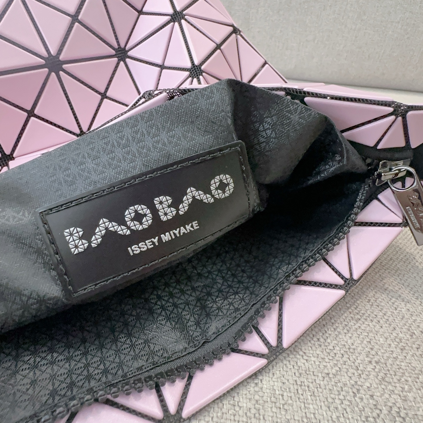Miyake Matte Pink Ballet Bag - Limited Edition Hobo Handbag 9 i1756625849448 5081 0 6