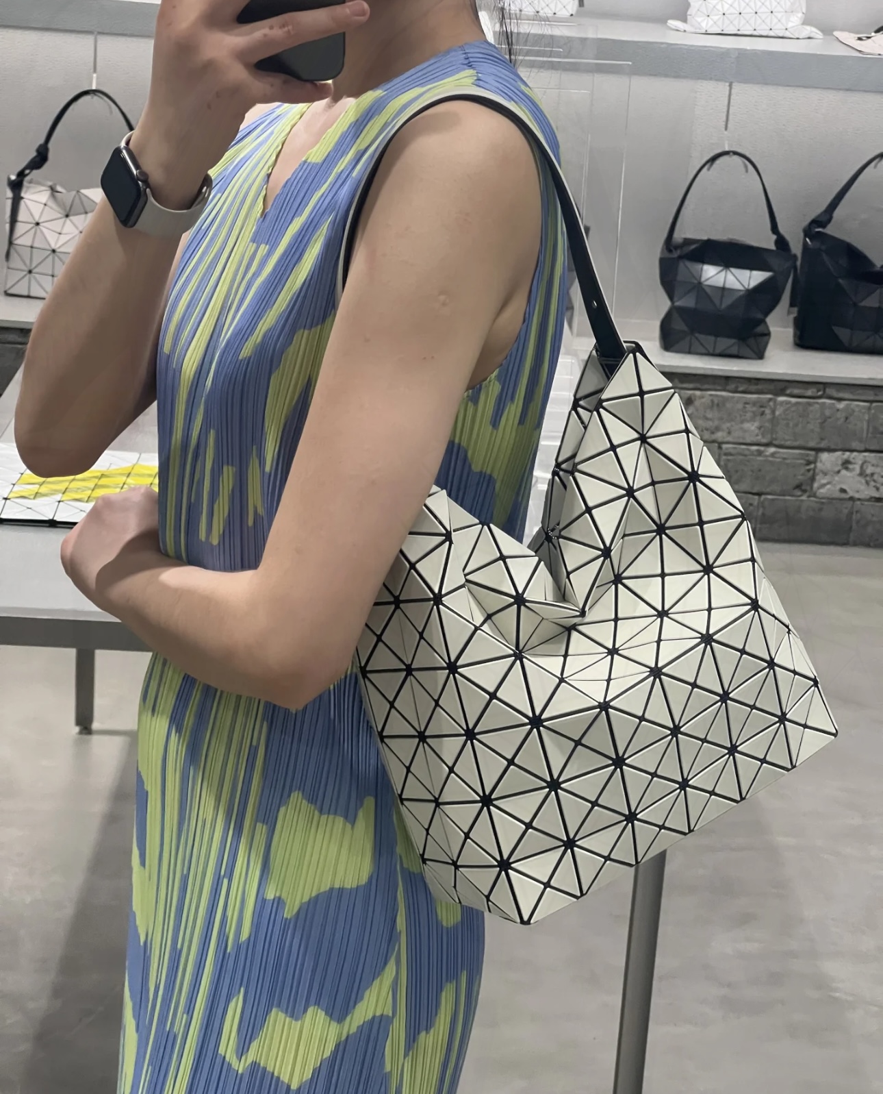 Bao Bao Issey Miyake Valley Bag - Geometric Design, Unique Style - New 2025 9 i1756628810285 9345 0 8