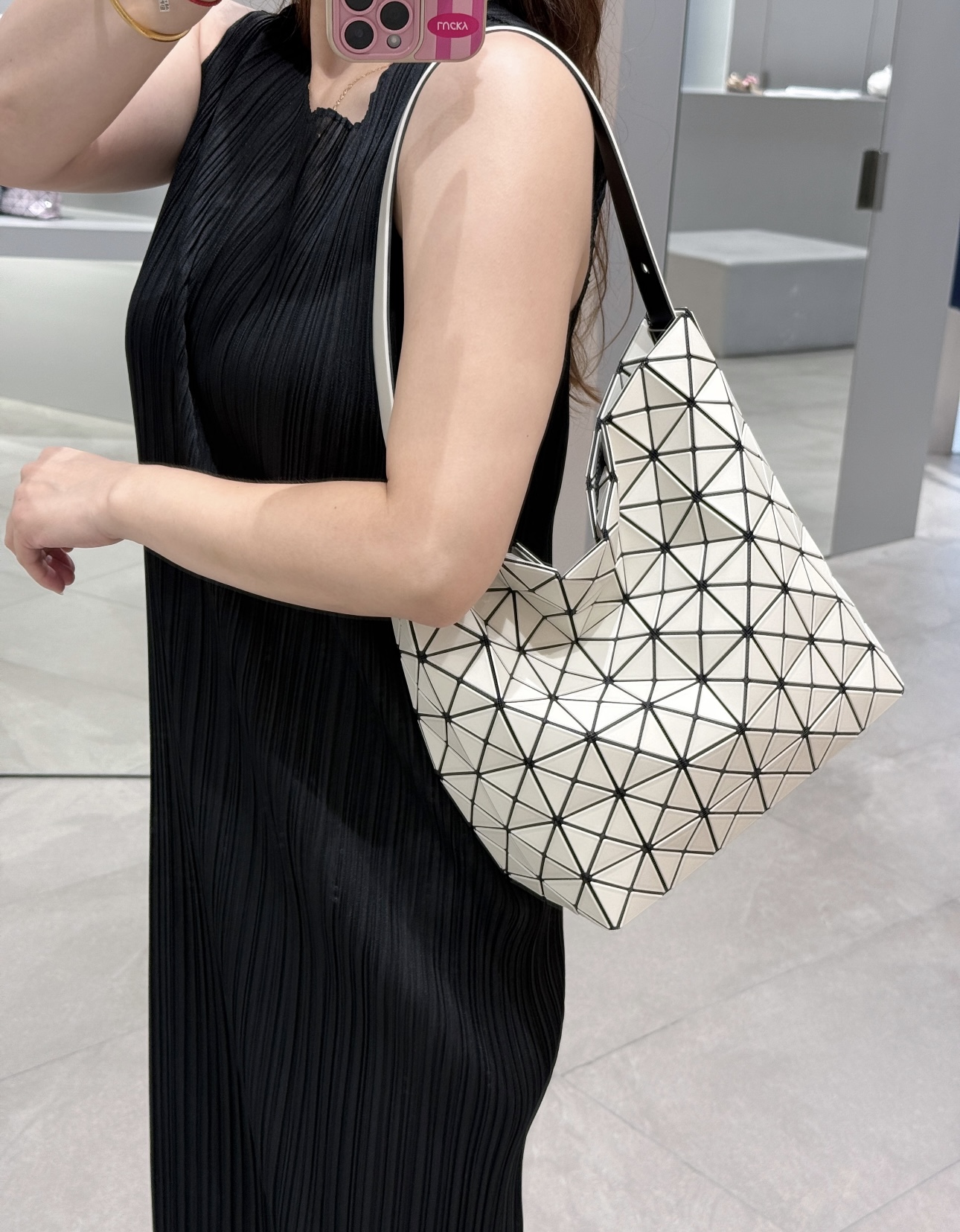 Bao Bao Issey Miyake Valley Bag - Geometric Design, Unique Style - New 2025 6 i1756628811330 2075 0 4