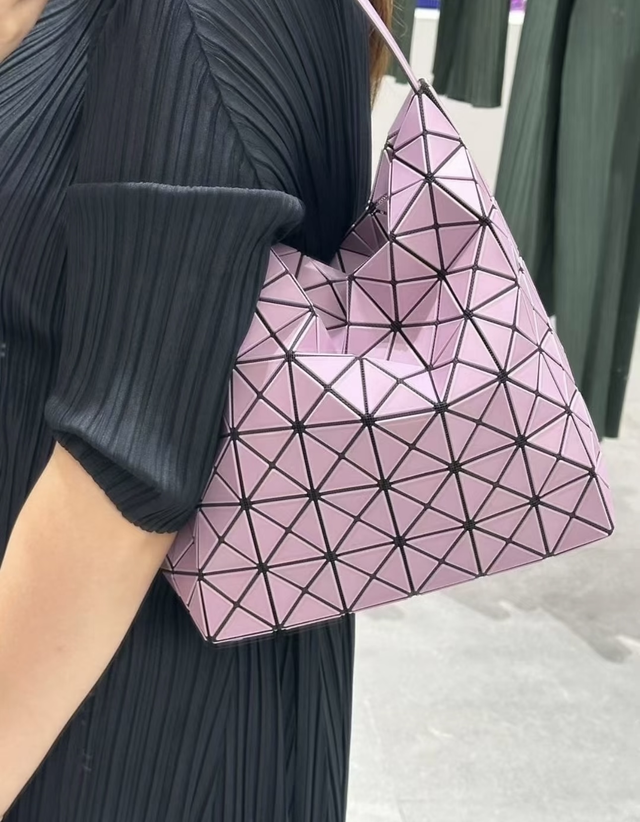 Bao Bao Issey Miyake Large Ballet Bag - Stylish Geometric Design 3 i1756630088982 4149 0 1