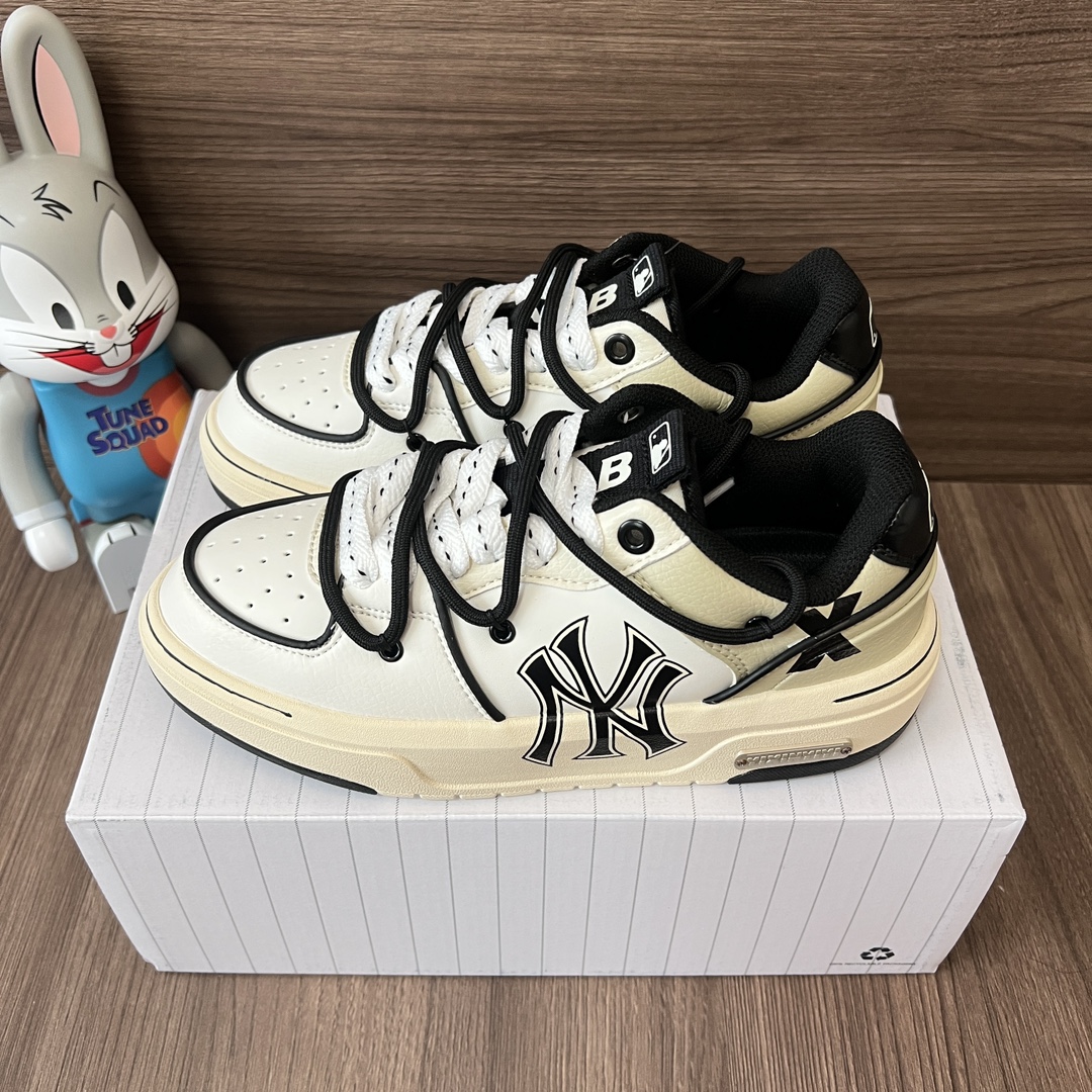 NO:242286,Top version MLB New York Yankees Orchid Latte Personalized Deconstruction Double Laces Retro Antique High and Low Top Shoes Men and Women Same Model Dark Brown. Size 35-45 Code: 3ASXCA12N-50WHS (Team16-Couple Orchid Latte) Full set of Defogo packaging poison card Poison buckle Cotton socks Poison box., Casual shoes/sports shoes, sneakers19860909顶级版本MLB纽约洋基队幽兰拿铁个性义解构双鞋带复古做旧增高低帮板鞋男女同款深棕. 码数35-45码 编码: 3ASXCA12N-50WHS(Team16-情侣幽兰拿铁) 全套得物包装毒卡 毒扣 棉袜 毒盒.,休闲鞋/运动鞋,sneakers,Women's Shoes