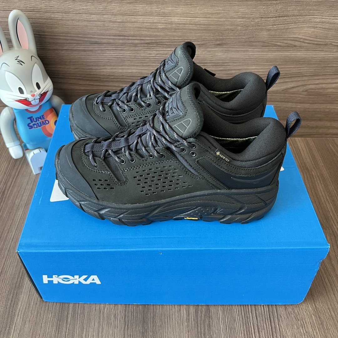 NO:242180,(Spot on the day) Top version HOKA ONE ONE Tor Ultra Low Toya trendy outdoor functional shoes for men and women. Size 36-46 (including half-code) Code: 1130310-BBLC Full set of dessert packaging poison card poison buckle cotton socks poison box., casual shoes/sports shoes, sneakers19860909(当天现货) 顶级版本HOKA ONE ONE Tor Ultra Low托亚潮流户外功能鞋男女同款黑色. 码数36-46码(含半码) 编码: 1130310-BBLC 全套得物包装毒卡 毒扣 棉袜 毒盒.,休闲鞋/运动鞋,sneakers,Women's Shoes