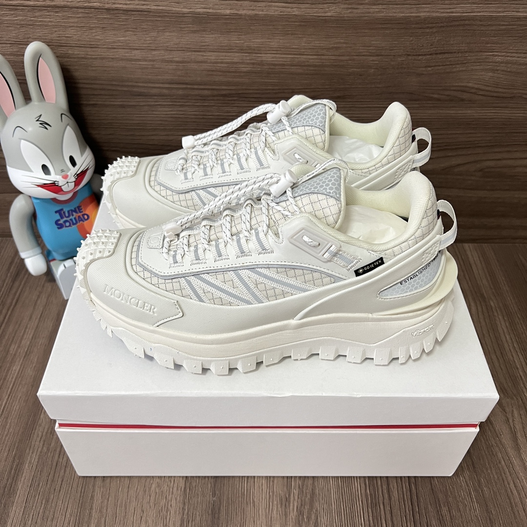 NO:242378,Top version of Moncler Trailgrip mesh lace-up round-toe low-top sports casual shoes white. Size 36-46 code: I109A4M00350M2058014 Full set of degus packaging poison card poison buckle poison tag cotton socks poison box., casual shoes/sports shoes, christian louboutin, Moncler, sneakers19860909顶级版本Moncler盟可睐Trailgrip网布系带圆头低帮运动休闲鞋白色. 码数36-46码 编码: I109A4M00350M2058014 全套得物包装毒卡 毒扣 毒吊牌 棉袜 毒盒.,休闲鞋/运动鞋,christian louboutin,Moncler,sneakers,Women's Shoes
