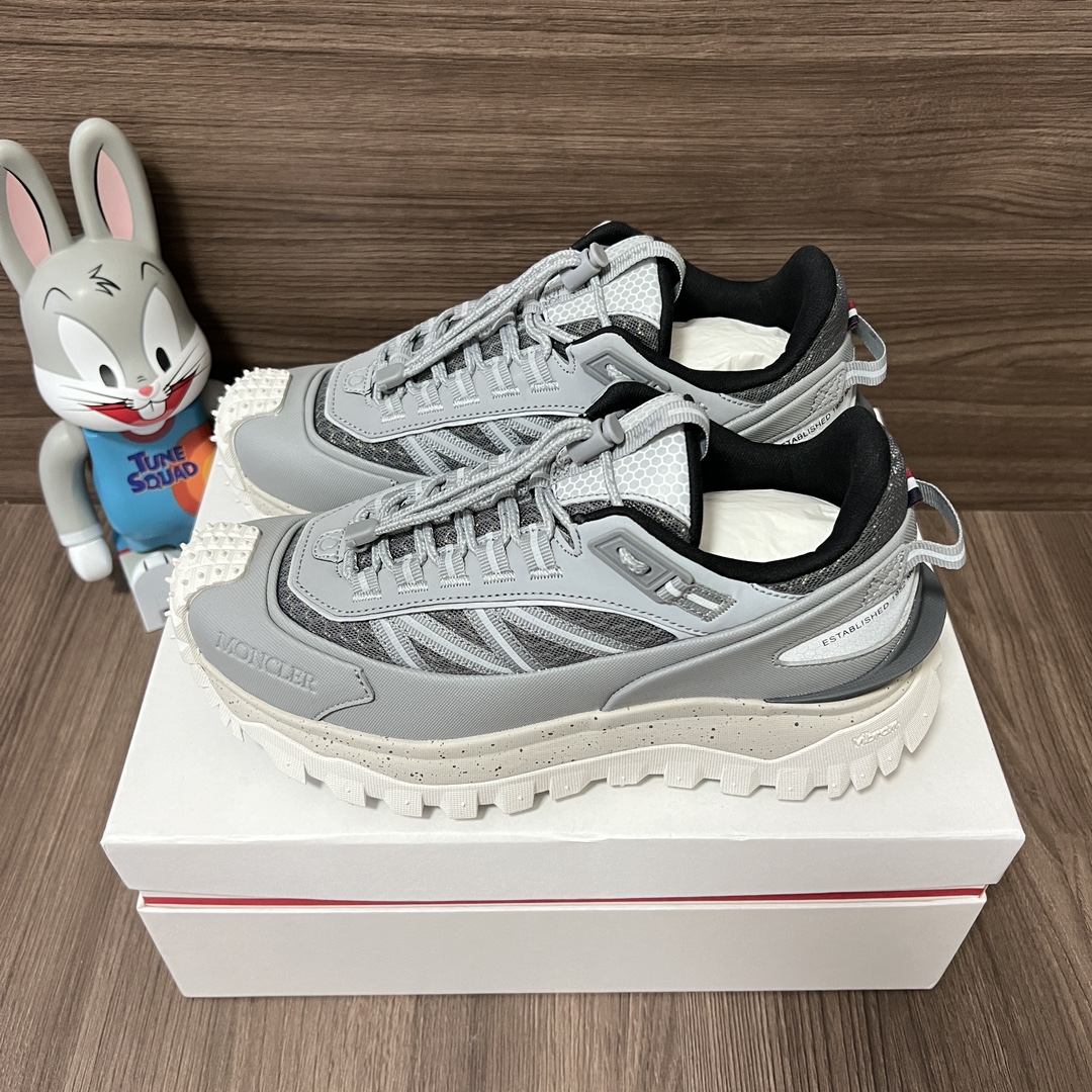 NO:242368,Top version of Moncler Trailgrip mesh lace-up round toe low-top sports casual shoes gray. Size 36-46 code: I109A4M00260M2962900 Full set of degus packaging poison card poison buckle poison tag cotton socks poison box., casual shoes/sports shoes, christian louboutin, Moncler, sneakers19860909顶级版本Moncler盟可睐Trailgrip网布系带圆头低帮运动休闲鞋灰色. 码数36-46码 编码: I109A4M00260M2962900 全套得物包装毒卡 毒扣 毒吊牌 棉袜 毒盒.,休闲鞋/运动鞋,christian louboutin,Moncler,sneakers,Women's Shoes