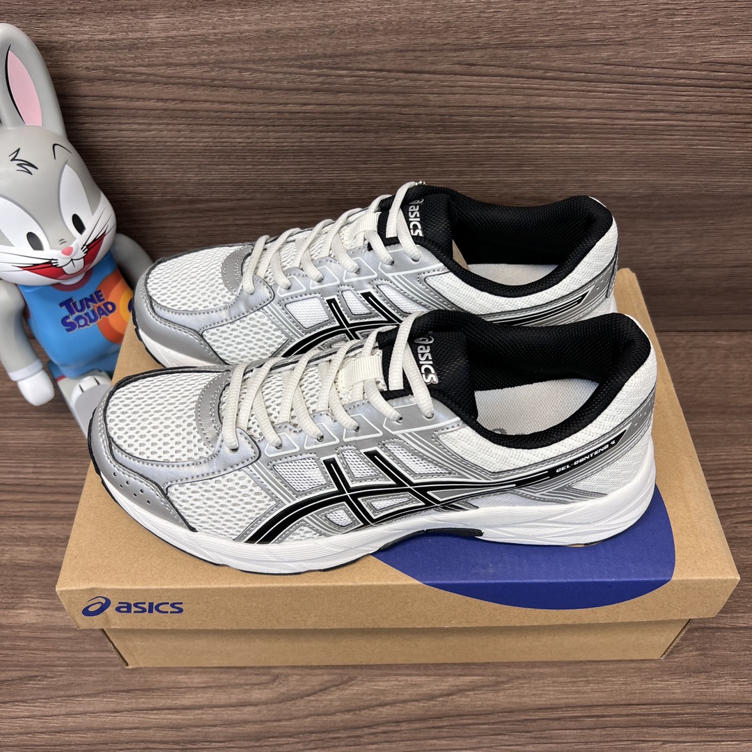 NO:242200,Top version Asics Gel-Contend 4 Lightweight, comfortable, non-slip and wear-resistant silver low-top running shoes. Item number: 1011B937-103 Packaging: A complete set of Dewu accessories poison box with a pair of pure cotton socks. Size: 36 36.5 37.5 38 38.5 39 40 40.5 41 42 42.5 43 44 44.5 45 sizes!  (Forward size shot), casual shoes/sports shoes, ASICS, sneakers, socks19860909顶级版本Asics Gel-Contend 4 亚瑟士 轻便舒适防滑耐磨 白银低帮跑步鞋. 货号: 1011B937-103 包装:全套得物配件毒盒配纯棉袜子一副. 码数:36 36.5 37.5 38 38.5 39 40 40.5 41 42 42.5 43 44 44.5 45码！(正码拍),休闲鞋/运动鞋,ASICS,sneakers,socks,Women's Shoes