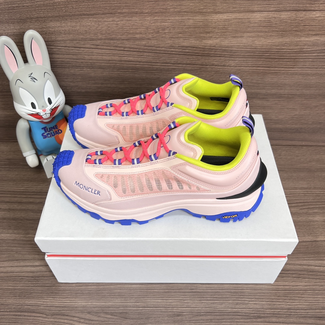 NO:242302,Top version of Moncler Trailgrip Lite Trainers Off-road travel 2 generation series low-top casual outdoor hiking sneakers. Original last data development The fabric is made of waterproof and wear-resistant fiber leather combined with translucent breathable mesh material embedded in anti-deformation carbon mid-plate equipped with cushioned OrthoLite (Osole) breathable sweat-absorbing insole EVA lightweight cushioning material midsole Vibram Megagrip composite rubber material anti-slip sole. Size: 36-42 sizes (positive size), casual shoes/sports shoes, christian louboutin, Moncler, Moncler, sneakers19860909顶级版本Moncler 盟可睐(蒙口)Trailgrip Lite Trainers 越野旅行2代系列低帮休闲户外登山运动鞋. 原楦数据开发 面料采用防水耐磨纤维革组合半透明透气网纱材质 嵌入防形变碳素中板 配置缓震OrthoLite(欧索莱)透气吸汗鞋垫 EVA轻量化缓震材料中底Vibram Megagrip复合橡胶材料防滑大底. 码数:36-42码(正码),休闲鞋/运动鞋,christian louboutin,Moncler,Moncler,sneakers,Women's Shoes