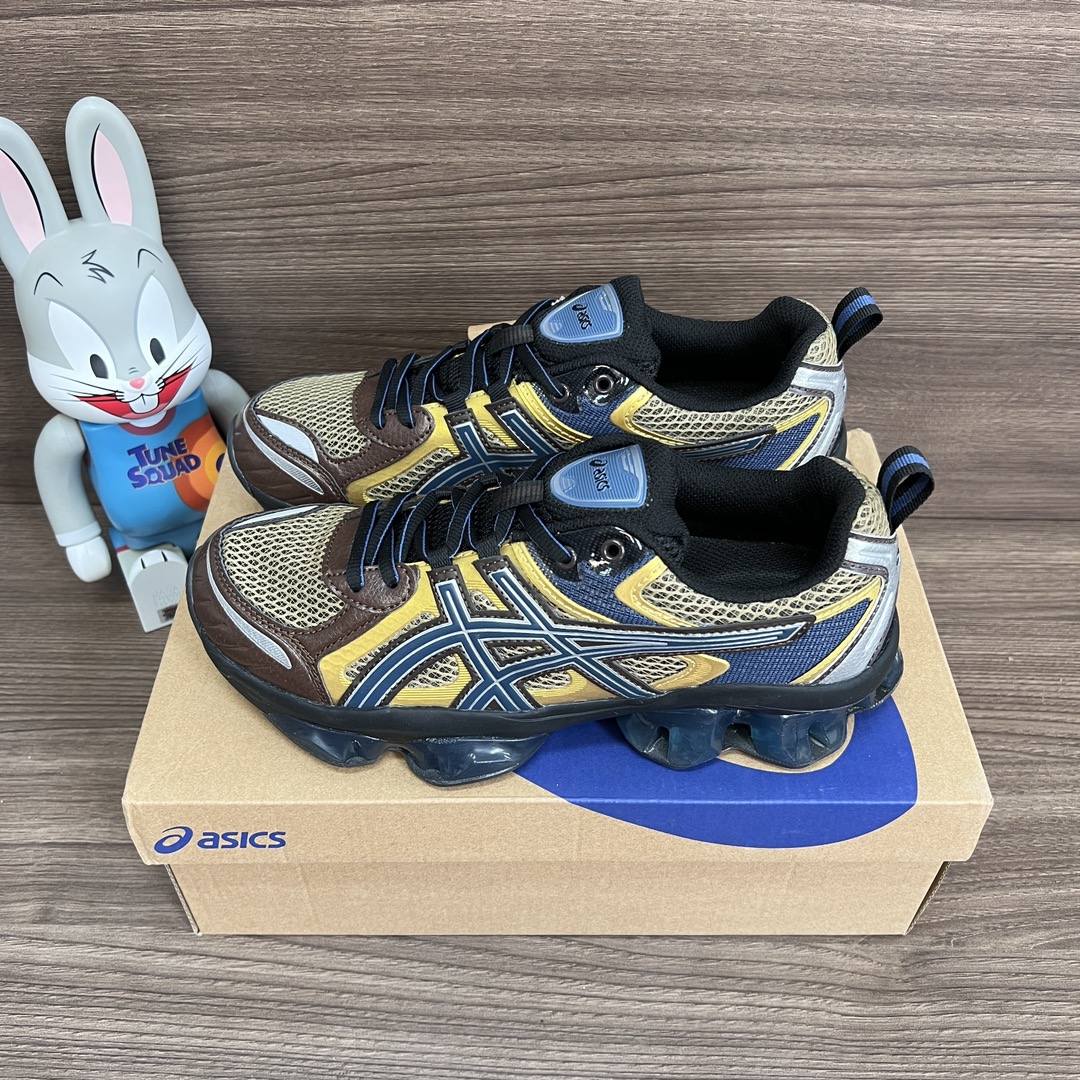 NO:242205,Asics GEL-Quantum Kinetic Comfortable and fashionable Fabric synthetic leather wear-resistant Low top Casual running shoes Blue and yellow Article number: 1203A-202 Packaging: A complete set of Dewu accessories poison box with a pair of pure cotton socks. Size: 36 36.5 37.5 38 38.5 39 40 40.5 41 42 42.5 43 44 44.5 45 sizes!  (Forward size shot), casual shoes/sports shoes, sneakers, socks19860909Asics GEL-Quantum Kinetic 舒适时尚 织物合成革耐磨 低帮 休闲跑步鞋 蓝黄 货号: 1203A-202 包装:全套得物配件毒盒配纯棉袜子一副. 码数:36 36.5 37.5 38 38.5 39 40 40.5 41 42 42.5 43 44 44.5 45码！(正码拍),休闲鞋/运动鞋,sneakers,socks,Women's Shoes