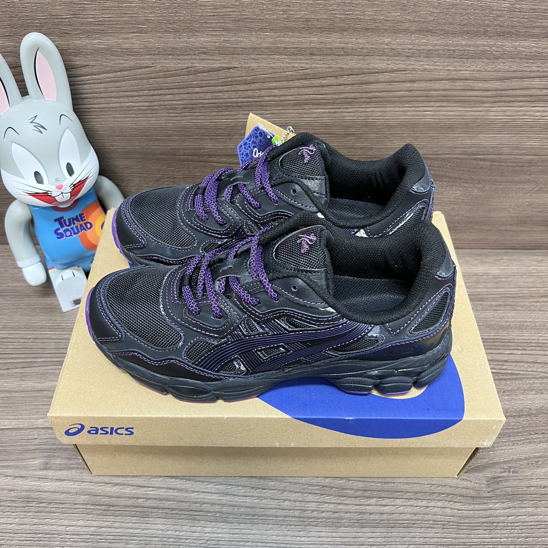NO:242229,Needles x Asics GEL-NYC Leather Cool Shoes, Anti-slip and Wear-resistant Low-top Lifestyle casual shoes Black and purple Product number: 1201B008-001 Packaging: A complete set of Dewu accessories poison boxes with pure cotton socks. Size: 36 36.5 37.5 38 38.5 39 40 40.5 41 42 42.5 43 44 44.5 45 sizes!  (Forward size shot), casual shoes/sports shoes, sneakers, socks19860909Needles x Asics GEL-NYC 皮革 炫酷 减震防滑耐磨 低帮 生活休闲鞋 黑紫 货号: 1201B008-001 包装:全套得物配件毒盒配纯棉袜子一副. 码数:36 36.5 37.5 38 38.5 39 40 40.5 41 42 42.5 43 44 44.5 45码！(正码拍),休闲鞋/运动鞋,sneakers,socks,Women's Shoes