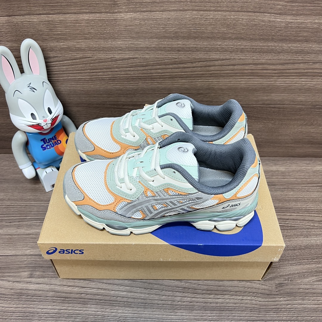 NO:242245,Needles x Asics GEL-NYC Leather Cool Shoes, Anti-slip and Wear-resistant Low-top Lifestyle casual shoes, Grey, Orange and Green Product No.: 1203A383-102 Packaging: A complete set of Dewu accessories, poison box with pure cotton socks. Size: 36 36.5 37.5 38 38.5 39 40 40.5 41 42 42.5 43 44 44.5 45 sizes!  (Forward size shot), casual shoes/sports shoes, sneakers, socks19860909Needles x Asics GEL-NYC 皮革 炫酷 减震防滑耐磨 低帮 生活休闲鞋 灰橙绿 货号: 1203A383-102 包装:全套得物配件毒盒配纯棉袜子一副. 码数:36 36.5 37.5 38 38.5 39 40 40.5 41 42 42.5 43 44 44.5 45码！(正码拍),休闲鞋/运动鞋,sneakers,socks,Women's Shoes