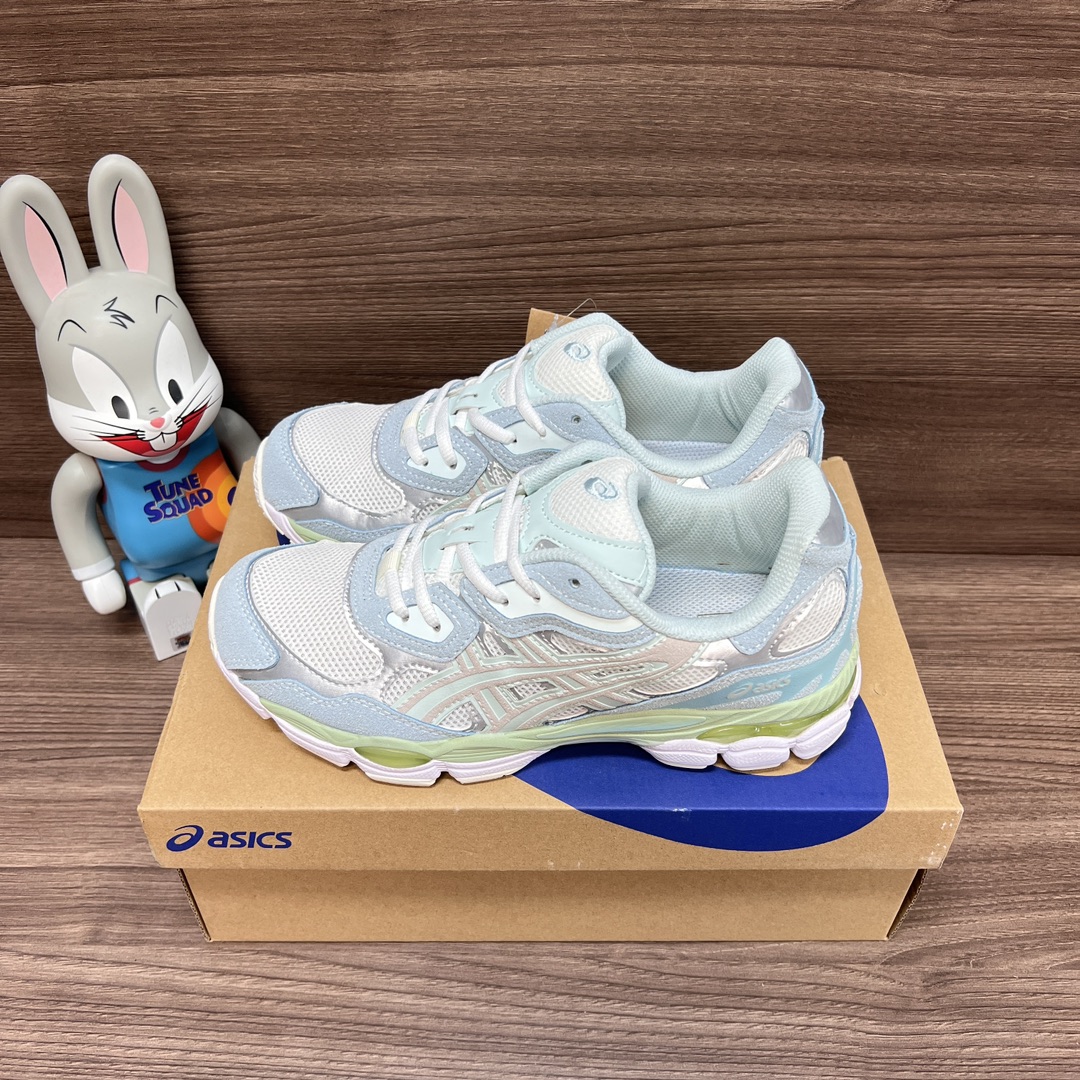 NO:242249,Needles x Asics GEL-NYC Leather Cool Shoes, Anti-slip and Wear-resistant Low-top Lifestyle casual shoes White and blue Article number: 1203A383-100 Packaging: A complete set of Dewu accessories, poison box with pure cotton socks. Size: 36 36.5 37.5 38 38.5 39 40 40.5 41 42 42.5 43 44 44.5 45 sizes!  (Forward size shot), casual shoes/sports shoes, sneakers, socks19860909Needles x Asics GEL-NYC 皮革 炫酷 减震防滑耐磨 低帮 生活休闲鞋 白蓝 货号: 1203A383-100 包装:全套得物配件毒盒配纯棉袜子一副. 码数:36 36.5 37.5 38 38.5 39 40 40.5 41 42 42.5 43 44 44.5 45码！(正码拍),休闲鞋/运动鞋,sneakers,socks,Women's Shoes