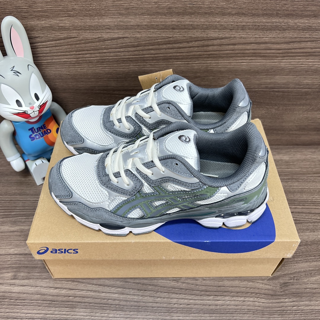 NO:242271,Needles x Asics GEL-NYC Leather Cool Shoes, Anti-slip and Wear-resistant Low-top Lifestyle casual shoes White and green Article number: 1203A383-101 Packaging: A complete set of Dewu accessories, poison box with pure cotton socks. Size: 36 36.5 37.5 38 38.5 39 40 40.5 41 42 42.5 43 44 44.5 45 sizes!  (Forward size shot), casual shoes/sports shoes, sneakers, socks19860909Needles x Asics GEL-NYC 皮革 炫酷 减震防滑耐磨 低帮 生活休闲鞋 白绿 货号: 1203A383-101 包装:全套得物配件毒盒配纯棉袜子一副. 码数:36 36.5 37.5 38 38.5 39 40 40.5 41 42 42.5 43 44 44.5 45码！(正码拍),休闲鞋/运动鞋,sneakers,socks,Women's Shoes