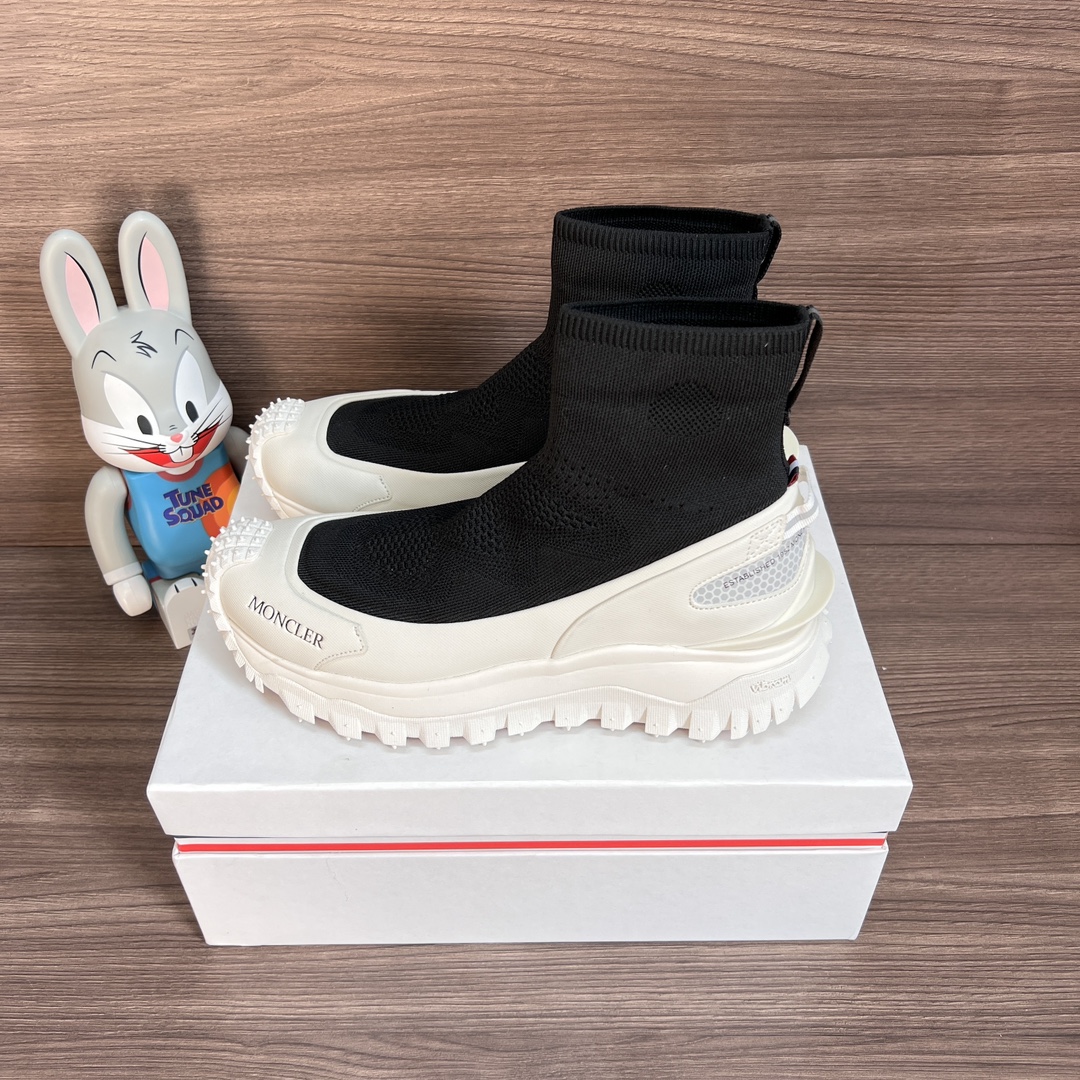 NO:242611,Top version of Moncler Mengkelai (blind) Trailgrip round-toe fabric short boots couple shoes black and white. Original last data development Fabric fly-woven surface combination EVA lightweight cushioning material midsole Vibram Megagrip composite rubber material anti-slip sole. Size: 36-46 sizes (positive size), boots, christian louboutin, Moncler, Moncler, boots19860909顶级版本Moncler 盟可睐(蒙口)Trailgrip 圆头织物套穿短靴情侣鞋黑白. 原楦数据开发 面料飞织面组合EVA轻量化缓震材料中底Vibram Megagrip复合橡胶材料防滑大底. 码数:36-46码(正码),靴子,christian louboutin,Moncler,Moncler,boots,Women's Shoes