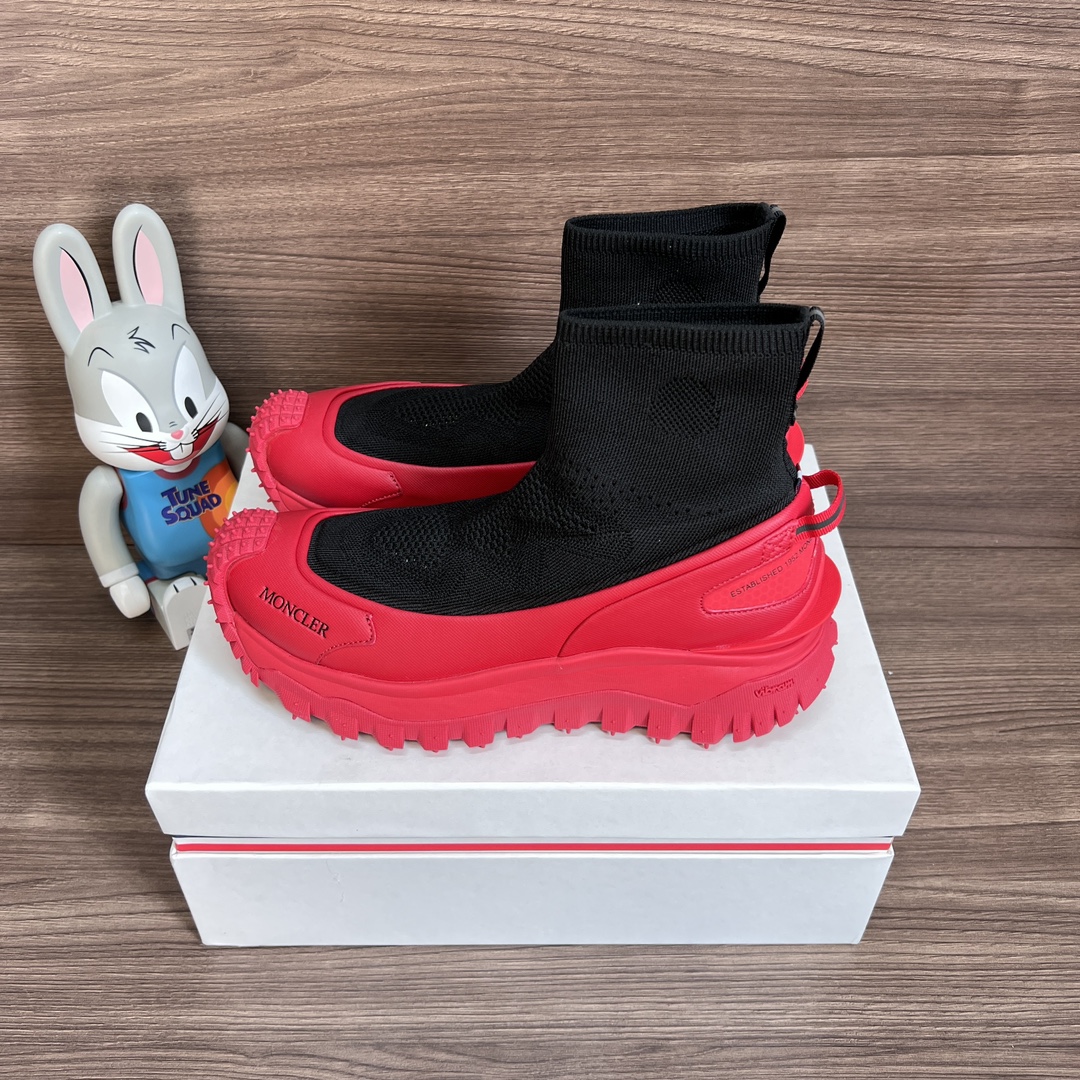 NO:242379,Top version of Moncler Mengkelai (blind) Trailgrip round-toe fabric short boots couple shoes black and red. Original last data development Fabric fly-woven surface combination EVA lightweight cushioning material midsole Vibram Megagrip composite rubber material anti-slip sole. Size: 36-46 sizes (positive size), boots, christian louboutin, Moncler, Moncler, boots19860909顶级版本Moncler 盟可睐(蒙口)Trailgrip 圆头织物套穿短靴情侣鞋黑红. 原楦数据开发 面料飞织面组合EVA轻量化缓震材料中底Vibram Megagrip复合橡胶材料防滑大底. 码数:36-46码(正码),靴子,christian louboutin,Moncler,Moncler,boots,Women's Shoes