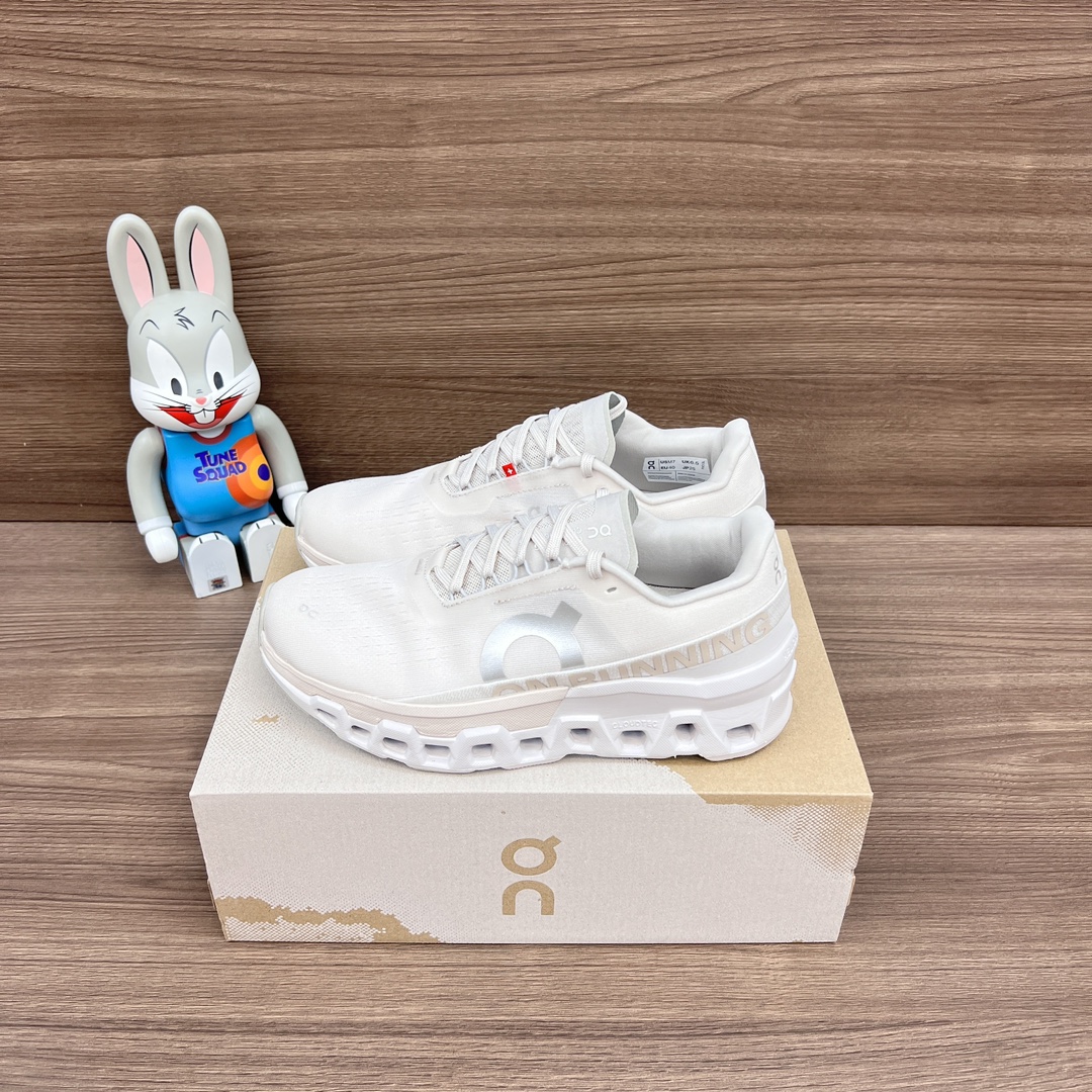 NO:577885,The top version of Running Cloudmonster 2 is a comfortable, shock-absorbing, non-slip, wear-resistant, low-top casual running shoe. This series of works created by Swiss high-performance sports brand on, the upper is made of recycled polyester fiber and mesh cloth, with an exclusive hollow rubber sole, and the On signature LoGo on the side is decorated with full-coverage seam details. Packaging: A full set of accessories and reinforced gift box packaging!  Size: 36-46 (true size), casual shoes/sports shoes, sneakers19860909顶级版本On昂跑 Running Cloudmonster 2 舒适减震防滑耐磨 低帮 休闲跑步鞋. 瑞士高性能运动品牌on打造的此系列作品,鞋面由再生聚酯纤维和网眼布制成,采用独家镂空橡胶鞋底,侧面On标志性LoGo饰有全覆盖贴缝细节. 包装:全套得物配件加固得物箱包装！ 码数:36-46码(正码),休闲鞋/运动鞋,sneakers,Women's Shoes