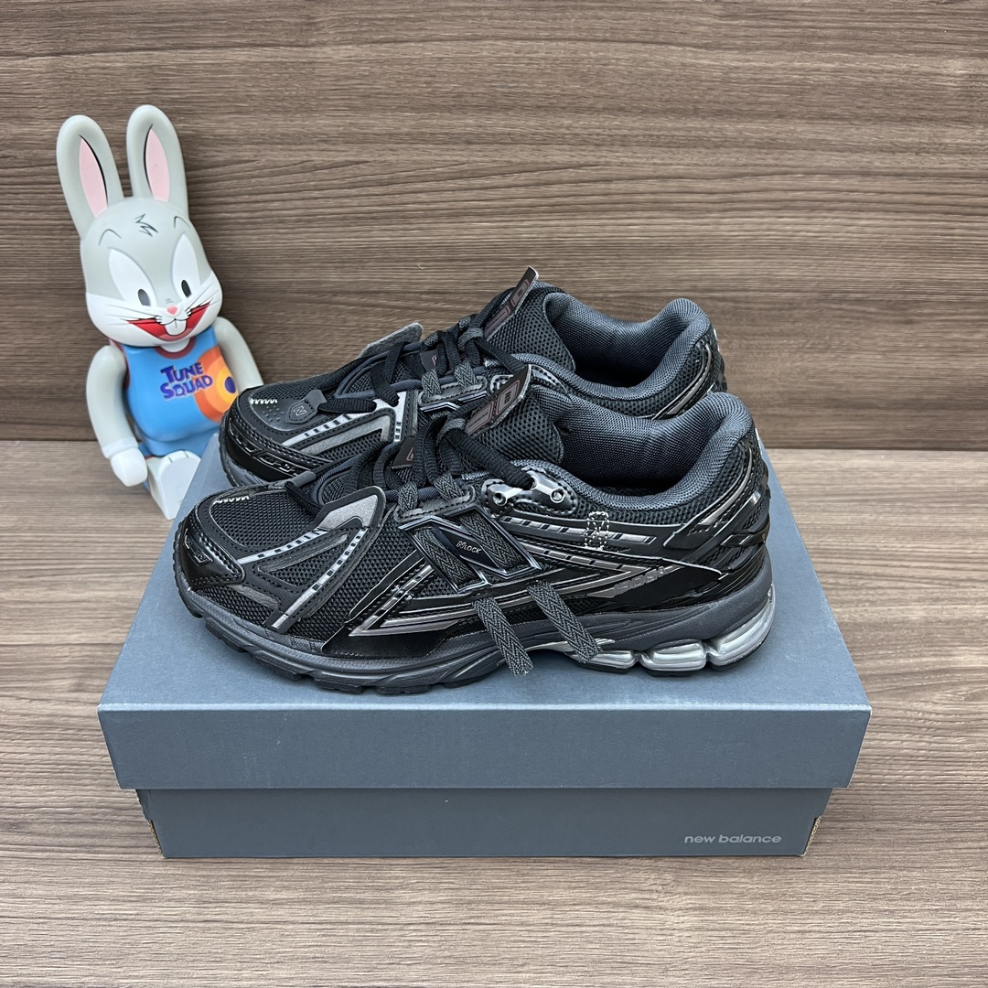 NO:253071,Top version New Balance 1906A lace-up round head wear-resistant low-top running shoes for men and women. Product number: M1906AD Packaging: Full set of Dewu accessories reinforced Dewu box packaging!  Number of codes: 36-45 positive codes!  , casual shoes/sports shoes, sneakers19860909顶级版本New Balance 1906A 系带圆头耐磨 低帮跑步鞋男女同款黑色. 货号: M1906AD 包装:全套得物配件加固得物盒包装！ 码数:36-45正码！,休闲鞋/运动鞋,sneakers,Women's Shoes