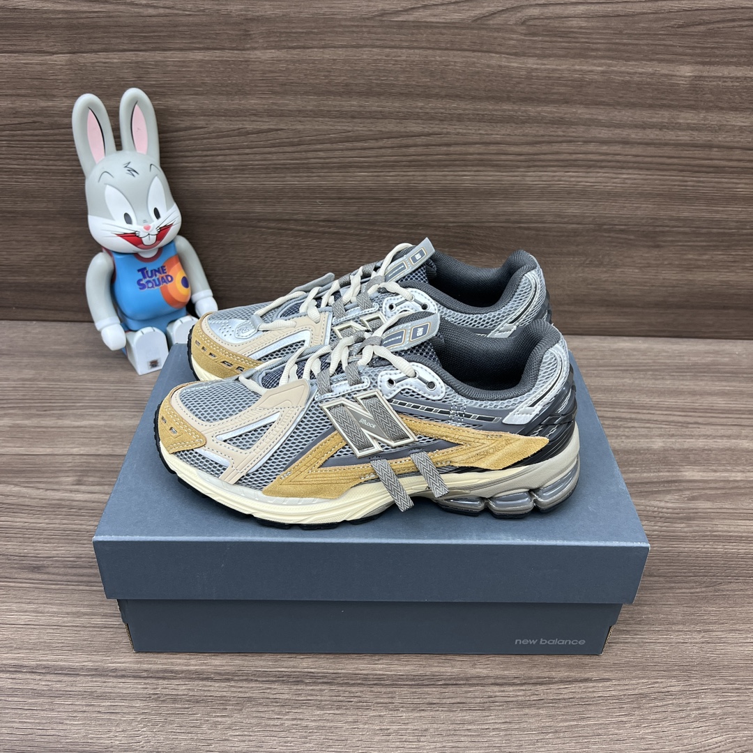 NO:253076,Top version New Balance 1906A lace-up round head wear-resistant low-top running shoes for men and women, gray-yellow. Item number: M1906AD Packaging: Full set of Dewu accessories reinforced Dewu box packaging!  Number of codes: 36-45 positive codes!  , casual shoes/sports shoes, sneakers19860909顶级版本New Balance 1906A 系带圆头耐磨 低帮跑步鞋男女同款灰黄. 货号: M1906AD 包装:全套得物配件加固得物盒包装！ 码数:36-45正码！,休闲鞋/运动鞋,sneakers,Women's Shoes