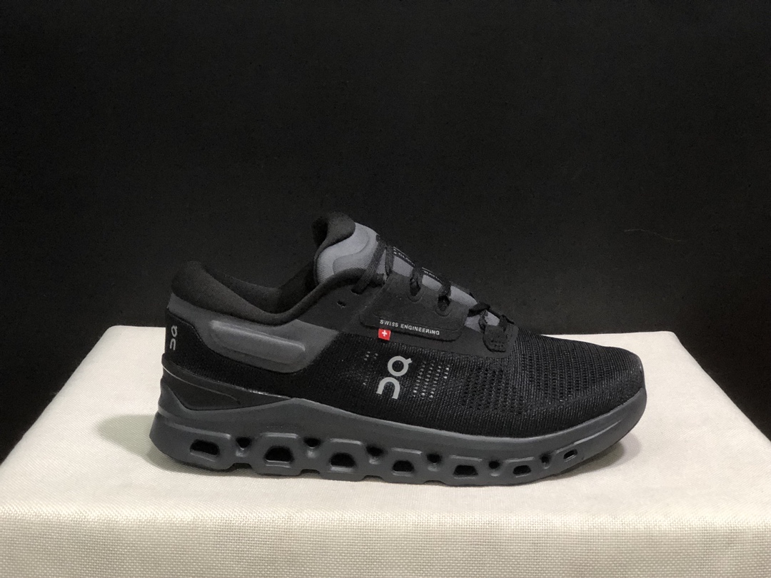 NO:239486,Top version of On The Cloudstratus 3 fabric Comfortable and versatile, shock-absorbing and breathable, low-top, casual and casual shoes. All black. This series of works created by Swiss high-performance sports brand On has the upper made of recycled polyester fiber and mesh fabric, with exclusive hollow rubber sole, and the side On the iconic LoGo is decorated with full coverage of seam details. Packaging: Full set of Dewu accessories reinforced Dewu box packaging!  Size: 36-45 (positive size), casual shoes/sports shoes, christian louboutin, sneakers19860909顶级版本On昂跑 The Cloudstratus 3 织物 舒适百搭 减震透气轻便 低帮 生活休闲鞋.全黑 瑞士高性能运动品牌on打造的此系列作品,鞋面由再生聚酯纤维和网眼布制成,采用独家镂空橡胶鞋底,侧面On标志性LoGo饰有全覆盖贴缝细节. 包装:全套得物配件加固得物箱包装！ 码数:36-45码(正码),休闲鞋/运动鞋,christian louboutin,sneakers,Women's Shoes