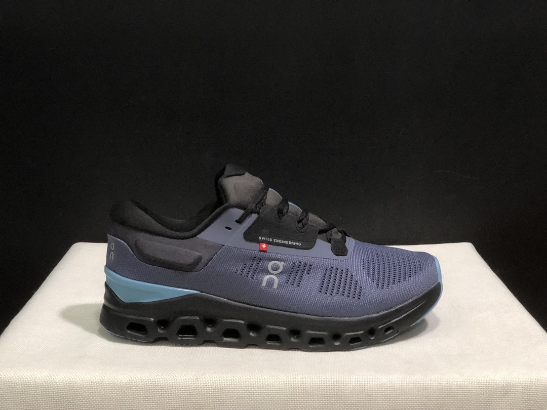 NO:239503,Top version of On The Cloudstratus 3 fabric Comfortable and versatile, shock-absorbing and breathable, low-top, casual shoes. Wisteria color. This series of works created by Swiss high-performance sports brand On is made of recycled polyester fiber and mesh fabric. It uses an exclusive hollow rubber sole. On the side, On the iconic LoGo is decorated with full coverage of seam details. Packaging: Full set of Dewu accessories reinforced Dewu box packaging!  Size: 36-45 (positive size), casual shoes/sports shoes, christian louboutin, sneakers19860909顶级版本On昂跑 The Cloudstratus 3 织物 舒适百搭 减震透气轻便 低帮 生活休闲鞋.紫藤色 瑞士高性能运动品牌on打造的此系列作品,鞋面由再生聚酯纤维和网眼布制成,采用独家镂空橡胶鞋底,侧面On标志性LoGo饰有全覆盖贴缝细节. 包装:全套得物配件加固得物箱包装！ 码数:36-45码(正码),休闲鞋/运动鞋,christian louboutin,sneakers,Women's Shoes