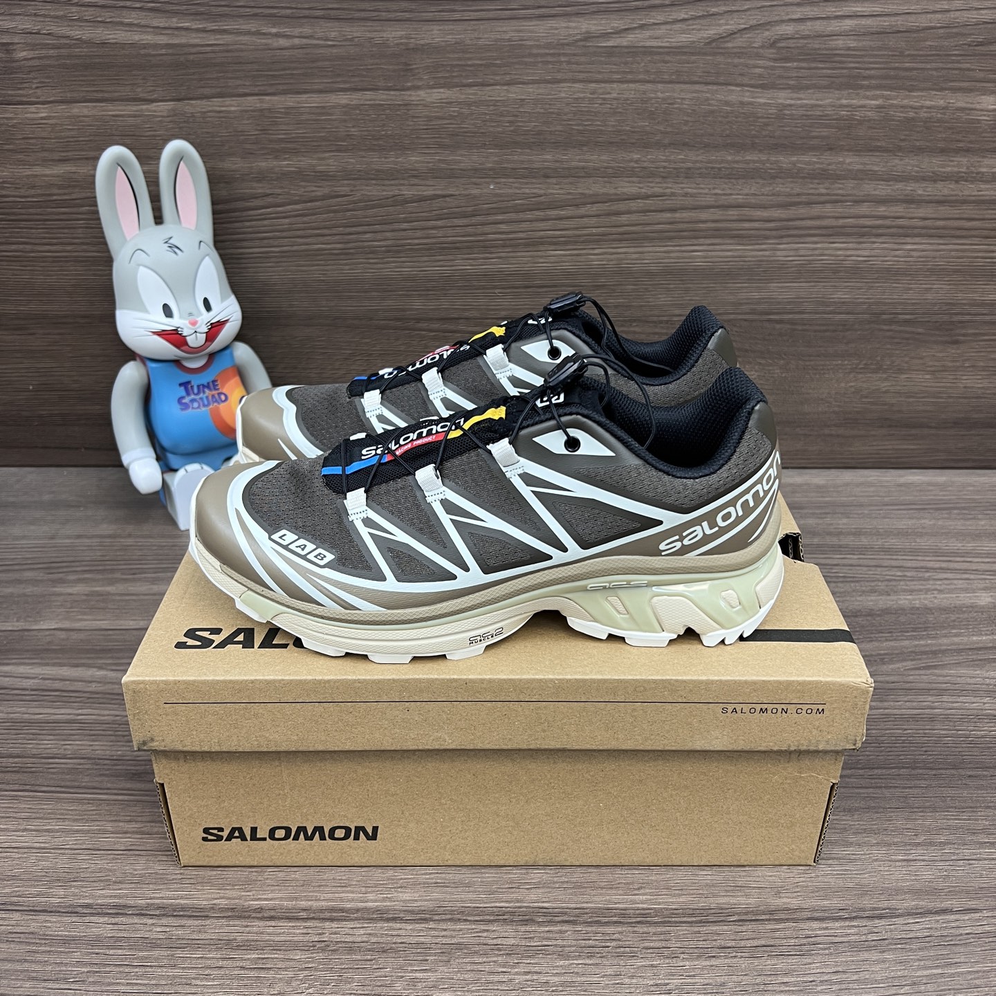 NO:241888,Top version Salomon XT-6 Advanced Mars Wear-resistant low-top mountaineering outdoor shoes, same style as men and women, wren brown. Item number: 473058 Packaging: Full set of Dewu accessories reinforced aircraft box packaging!  Number of codes: 36-45 (positive code), daddy shoes19860909顶级版本Salomon XT-6 Advanced 火星 耐磨低帮登山户外鞋 男女同款 鹪鹩棕. 货号: 473058 包装:全套得物配件加固飞机盒包装！ 码数:36-45码(正码),老爹鞋,Women's Shoes