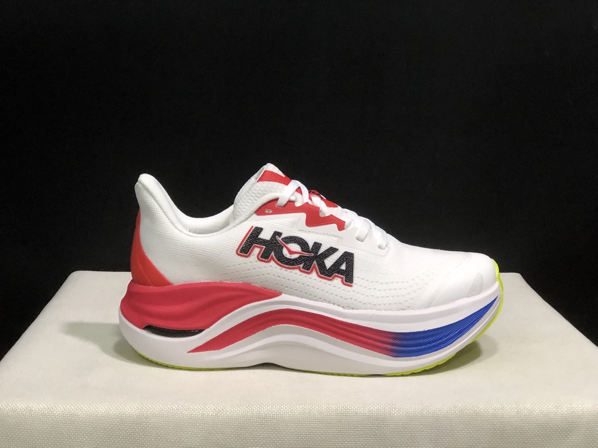 NO:242166,Top version HOKA ONE ONE S KYWARD X Low-top running shoes for men and women, size 36-46 (including half-code) Code: 1147911-LNL Full set of dessert packaging poison card poison buckle cotton socks poison box., casual shoes/sports shoes, sneakers19860909顶级版本HOKA ONE ONE S KYWARD X 低帮跑步鞋男女同款 码数36-46码(含半码) 编码: 1147911-LNL 全套得物包装毒卡 毒扣 棉袜 毒盒.,休闲鞋/运动鞋,sneakers,Women's Shoes