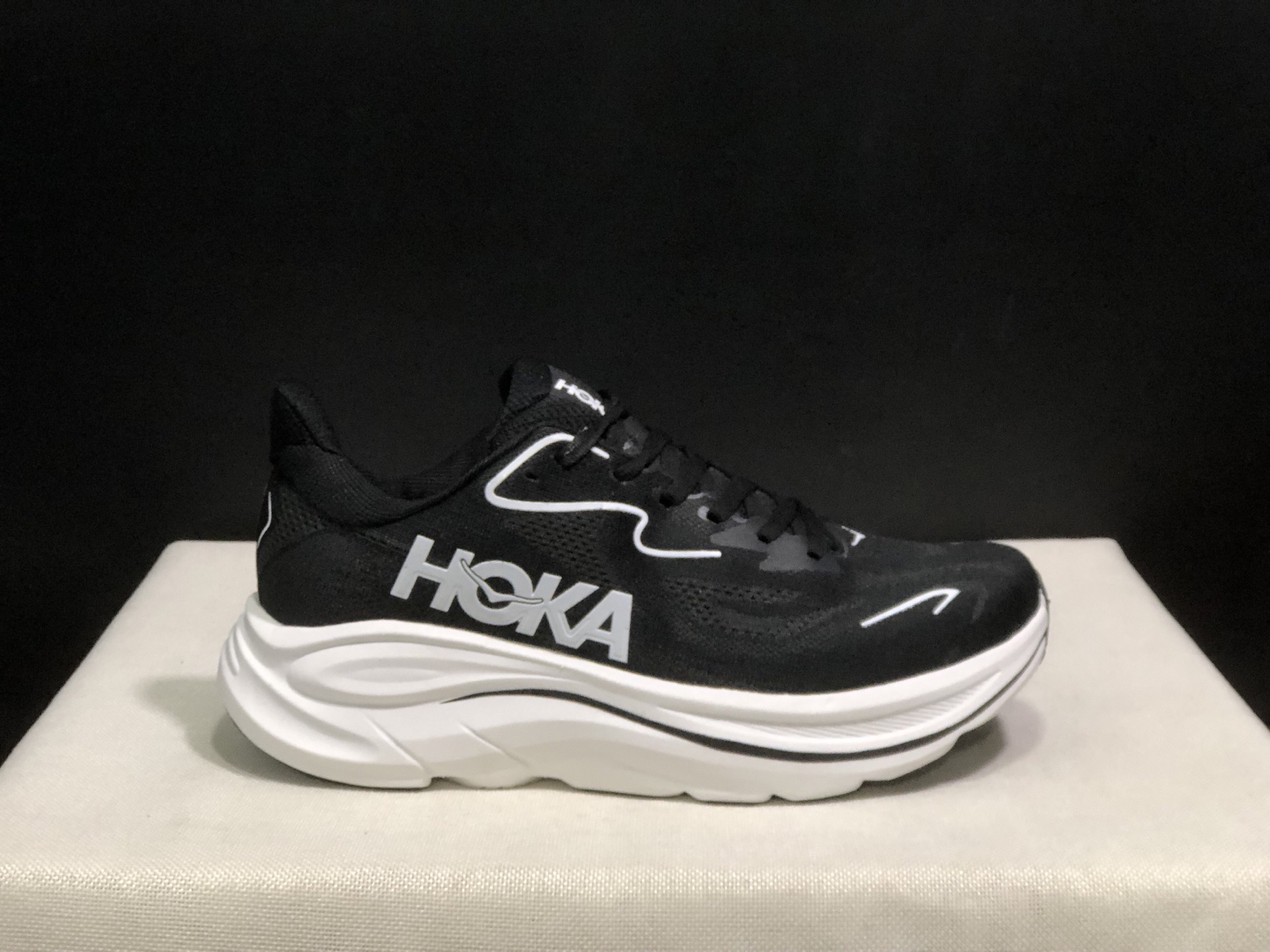 NO:241901,Top version HOKA ONE ONE Clifton 10 Clifton low-top running shoes for men and women, size 36-46 (including half-code) Code: 1147833-DDW Full set of dessert packaging poison card poison buckle cotton socks poison box., casual shoes/sports shoes, christian louboutin, sneakers19860909顶级版本HOKA ONE ONE Clifton 10 克利夫顿 低帮跑步鞋男女同款 码数36-46码(含半码) 编码: 1147833-DDW 全套得物包装毒卡 毒扣 棉袜 毒盒.,休闲鞋/运动鞋,christian louboutin,sneakers,Women's Shoes