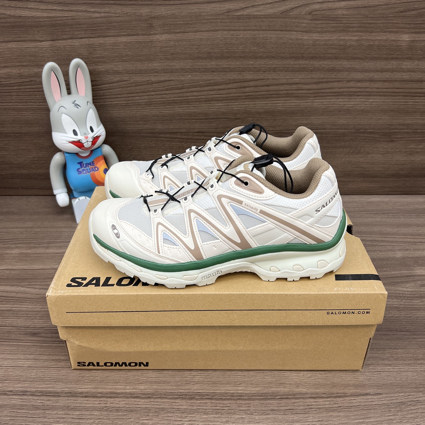 NO:408581,SALOMON XT-Quest Adv Comfortable, casual, shock-absorbing, anti-slip, low-top, outdoor functional shoes, same style for men and women, vanilla. The new top version has been re-edited for several months. The whole shoe last is basically the same as the original shoe, the outsole combination glue control is excellent, all details are carefully processed, the foot feels comfortable and light, and the best matching item for work clothes outdoors. Item number: 474789 Size: 36-46 (positive size), casual shoes/sports shoes, sneakers19860909SALOMON萨洛蒙 XT-Quest Adv 舒适 休闲 减震防滑 低帮 户外功能鞋 男女同款 香草色. 全新顶级版本经过几个月重新改版,整鞋楦型基本跟原鞋无差,大底组合胶水控制极佳,所有细节都精心处理,脚感舒适轻便,工装户外最佳搭配单品. 货号: 474789 码数:36-46码(正码),休闲鞋/运动鞋,sneakers,Women's Shoes