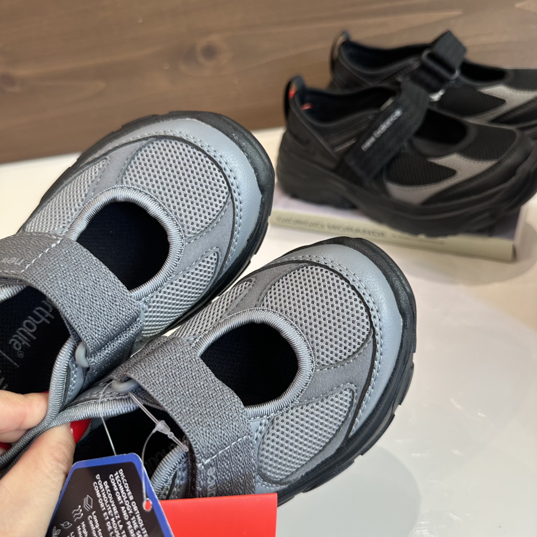 图片[2]-NB玛丽珍包头凉鞋➕透气的网面拼接，穿上不仅可以很好的保护我们宝贝的脚趾，还可以让孩子的足部自由呼吸，保持不整天干爽～做到安全、透气两不误✌️✌️✌️ 尺码22-37-选品中心