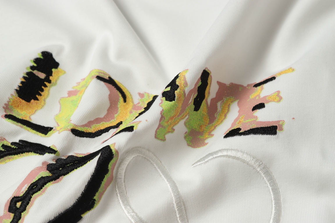 Loewe LOEWE/罗意威 24SS春夏新款手绘涂鸦迷彩印花刺绣LOGO短袖T恤